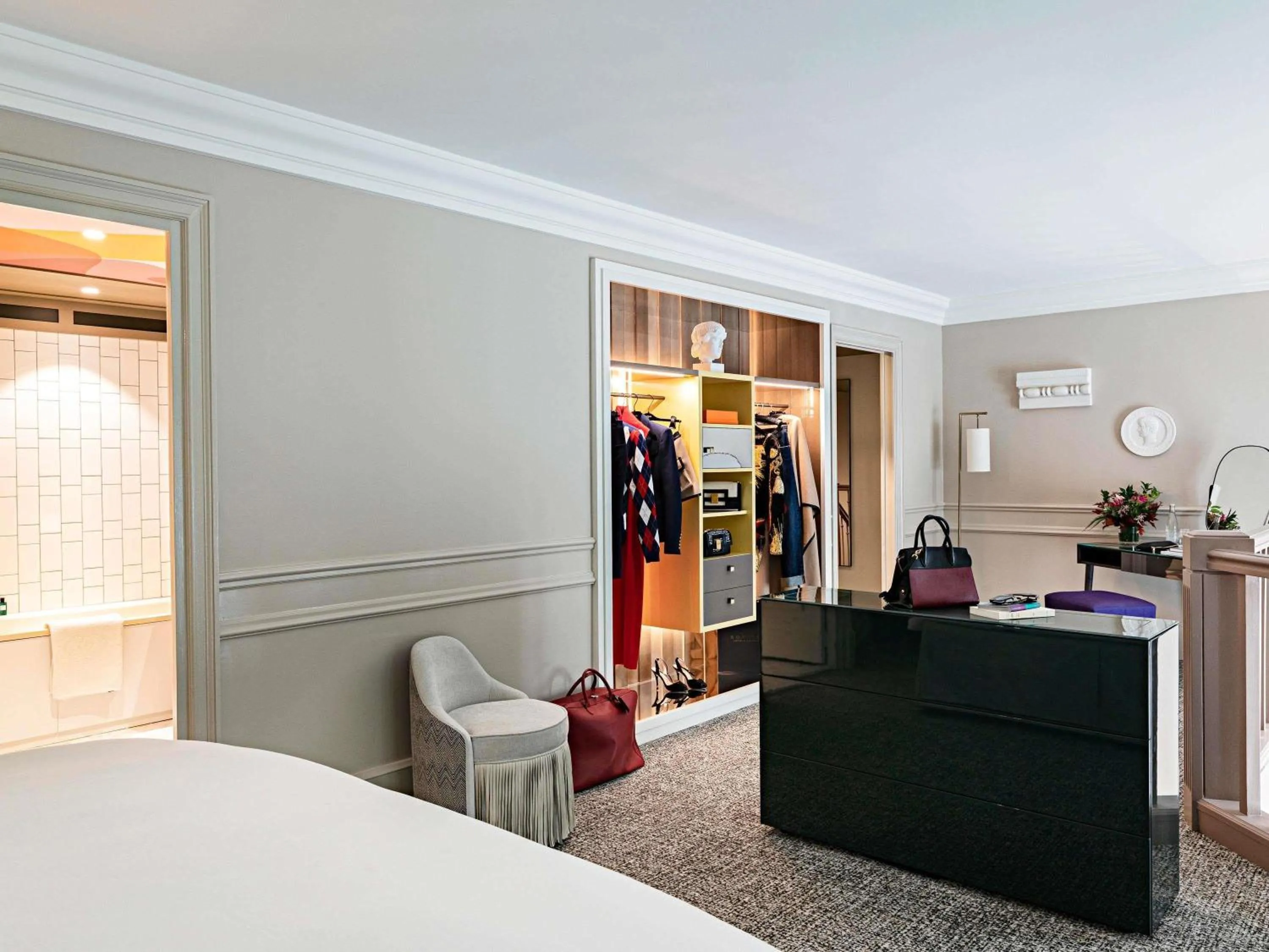 Bedroom, Bed in Sofitel Le Scribe Paris Opera