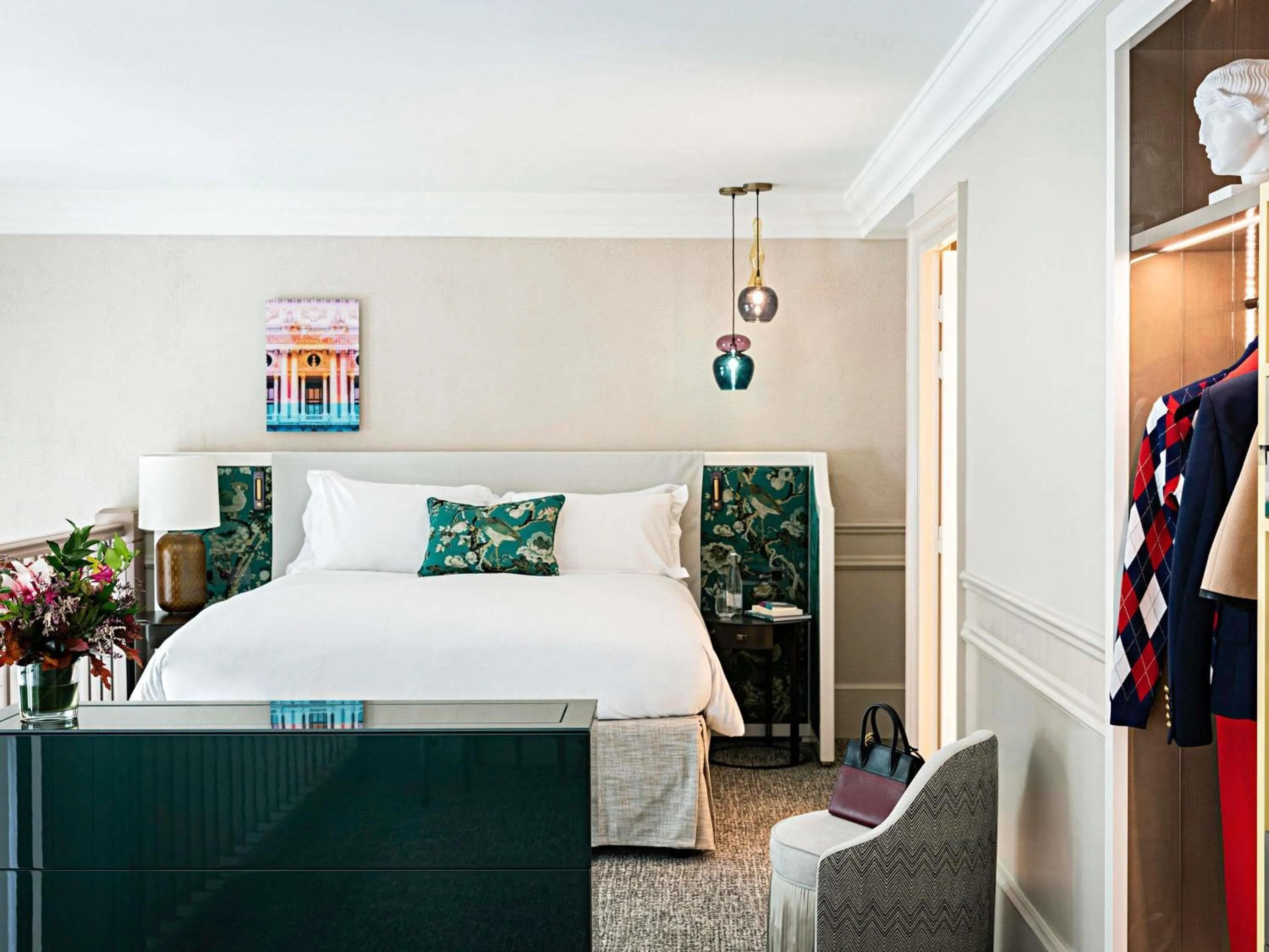 Bedroom, Bed in Sofitel Le Scribe Paris Opera