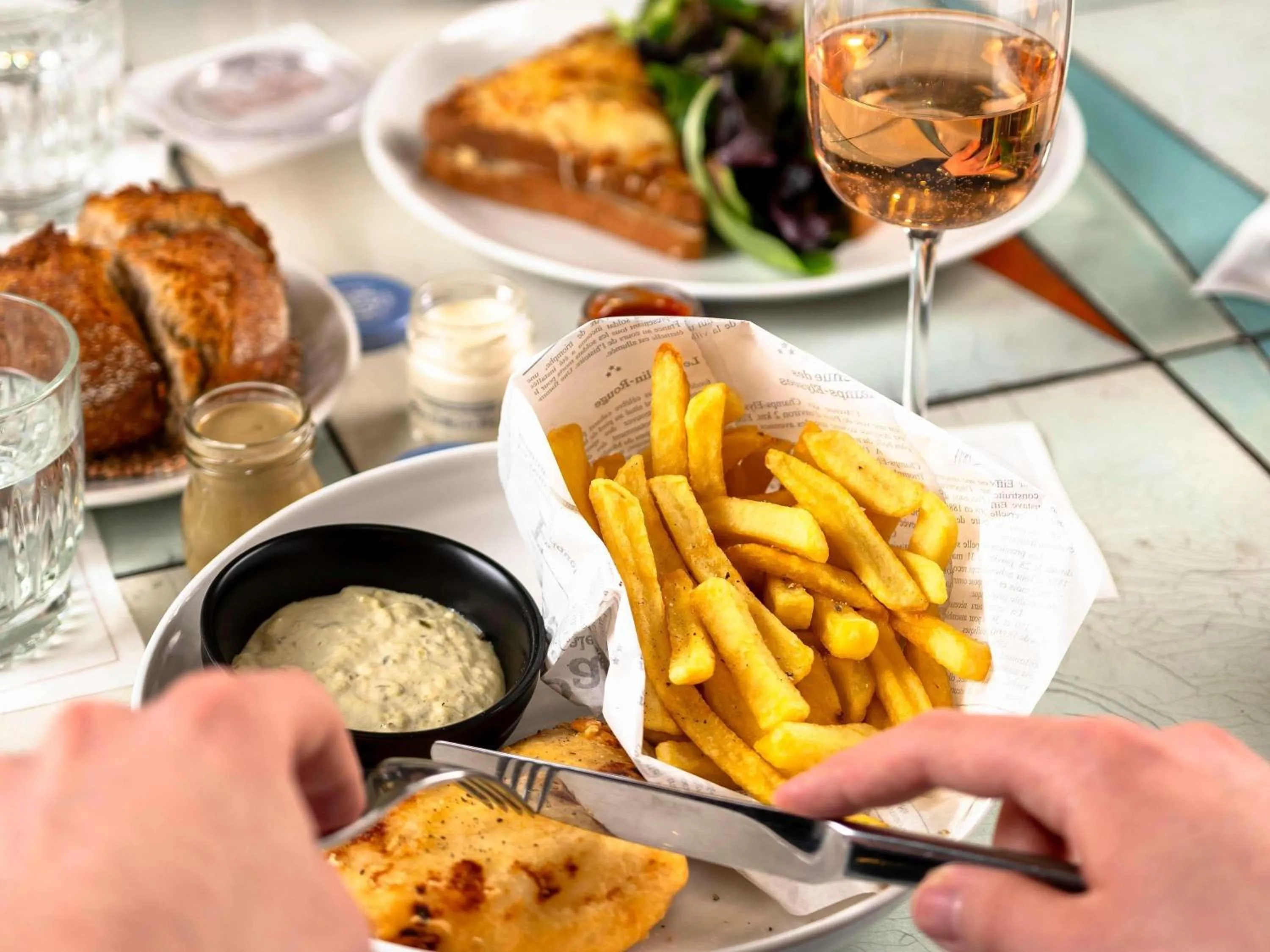 Restaurant/places to eat in Sofitel Le Scribe Paris Opera