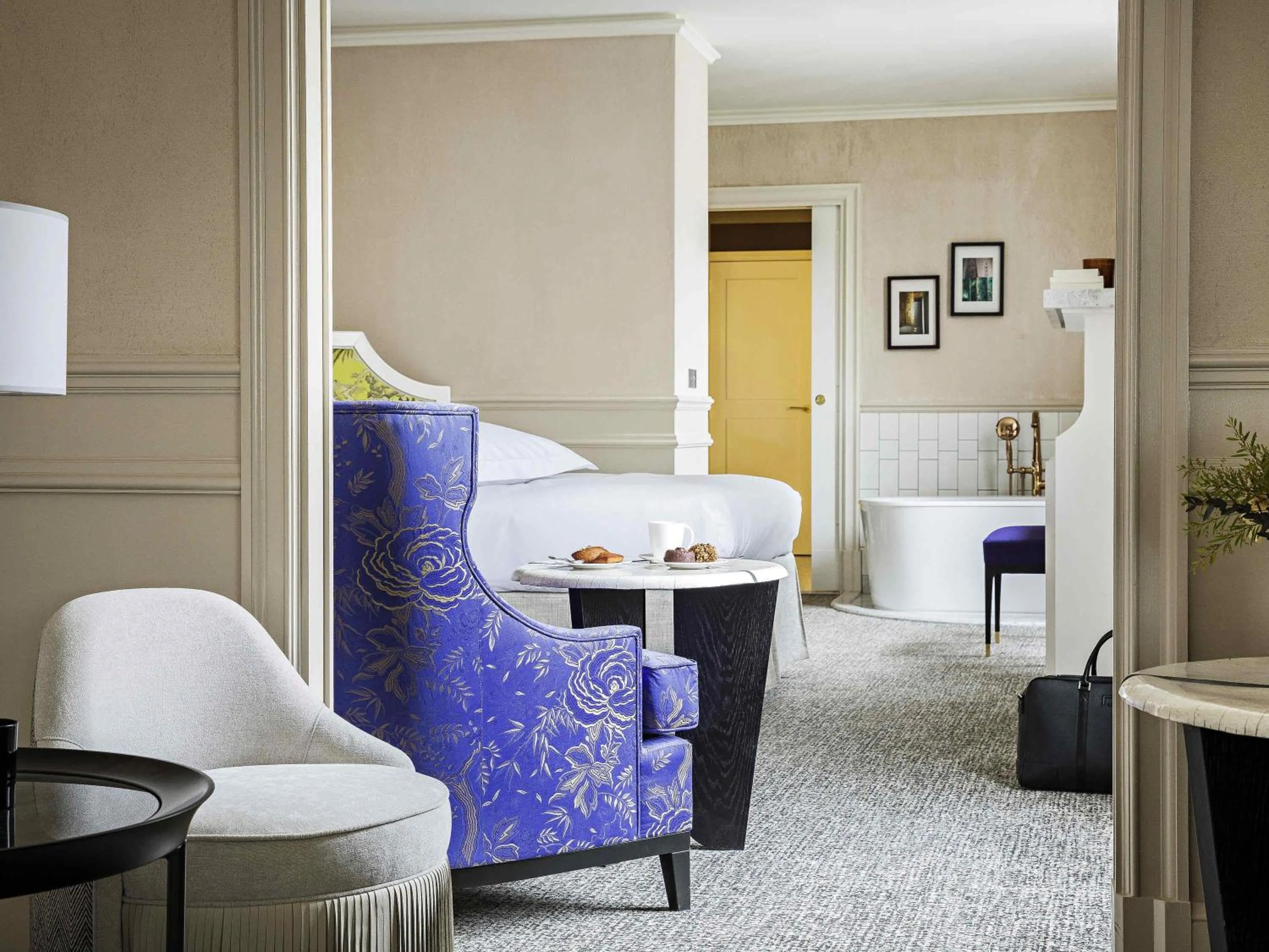 Photo of the whole room, Bed in Sofitel Le Scribe Paris Opera