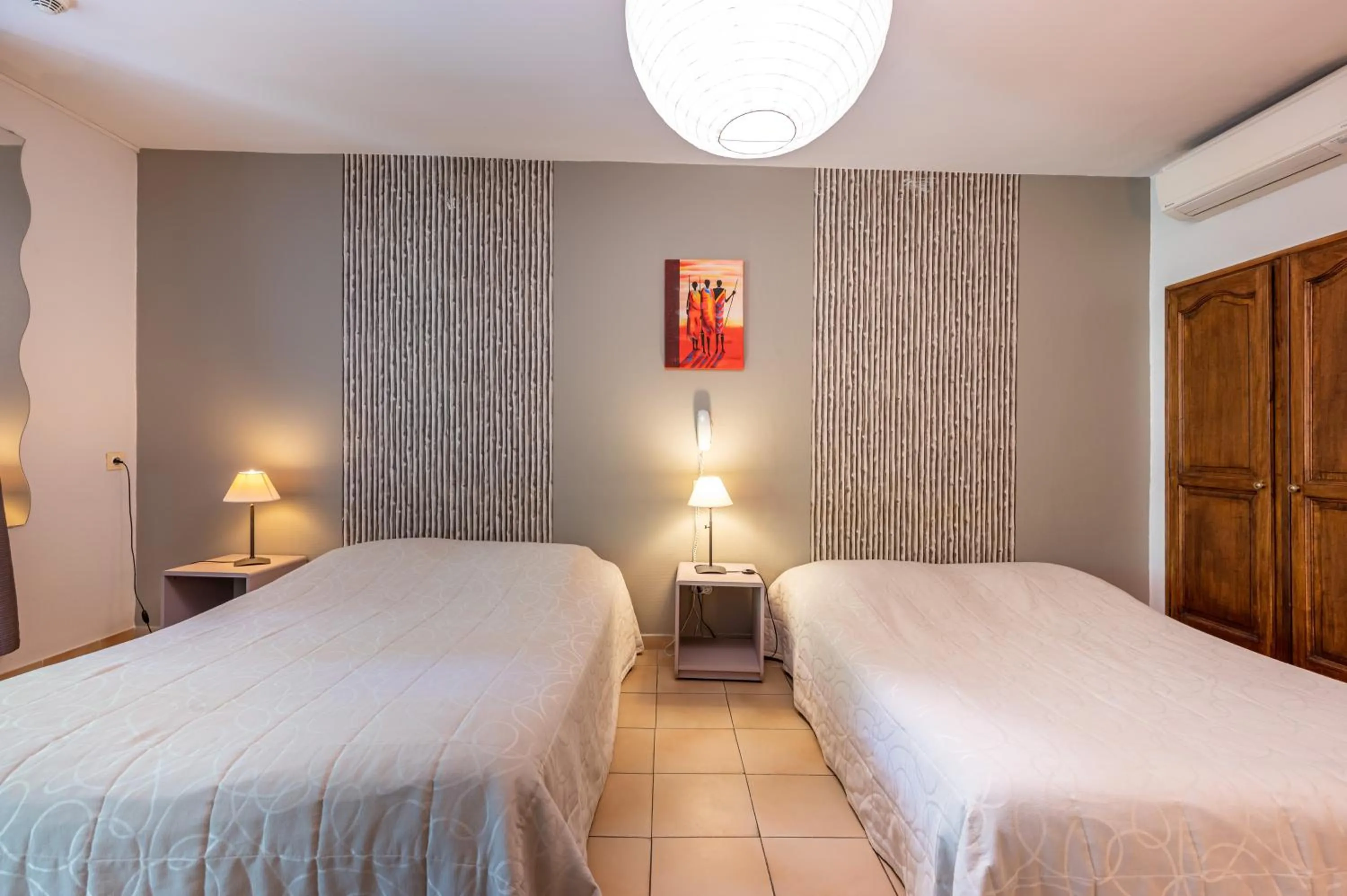 Bedroom, Bed in Au Saint Roch - Hôtel et Jardin