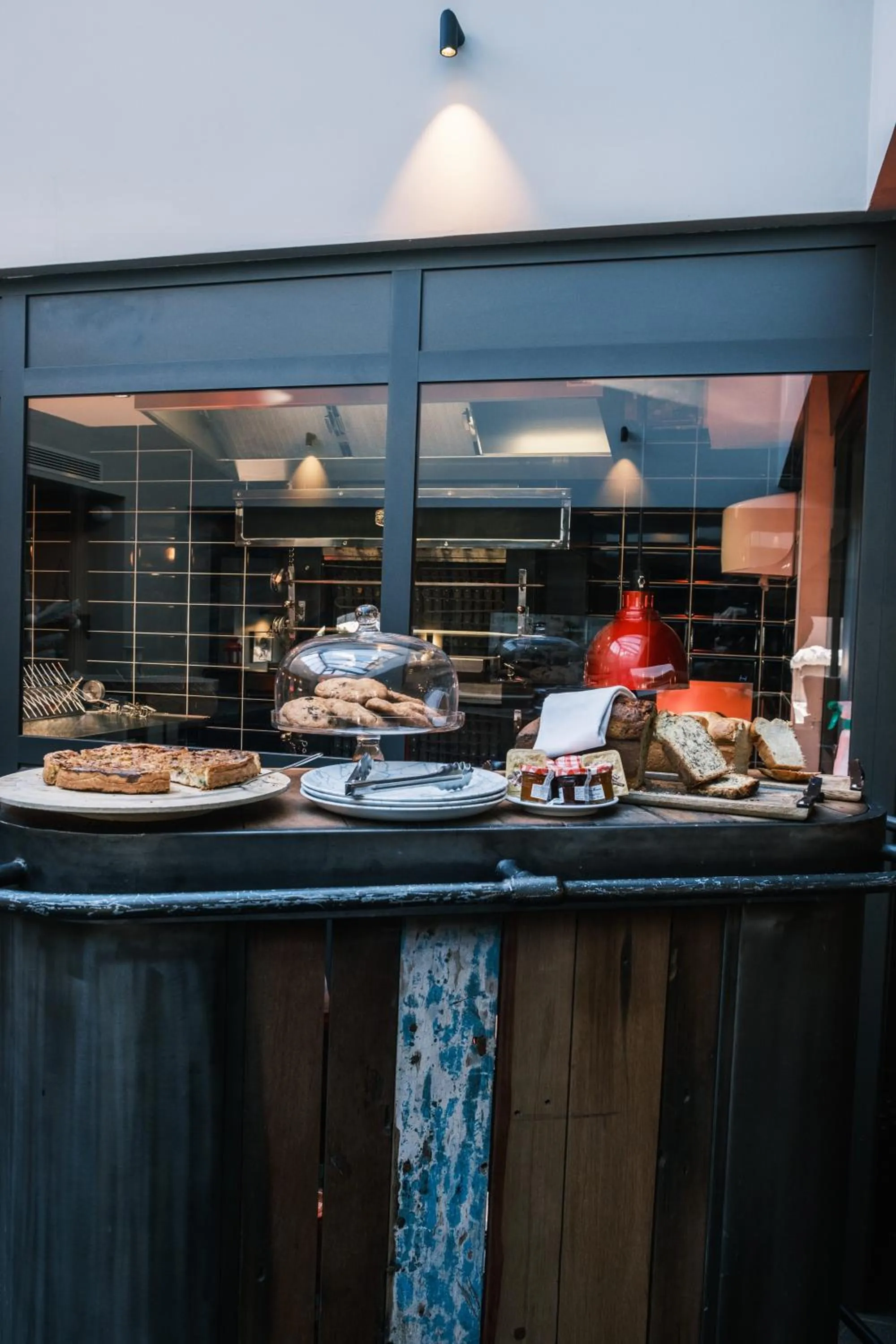 Breakfast in Chalet Hôtel Le Prieuré & Spa