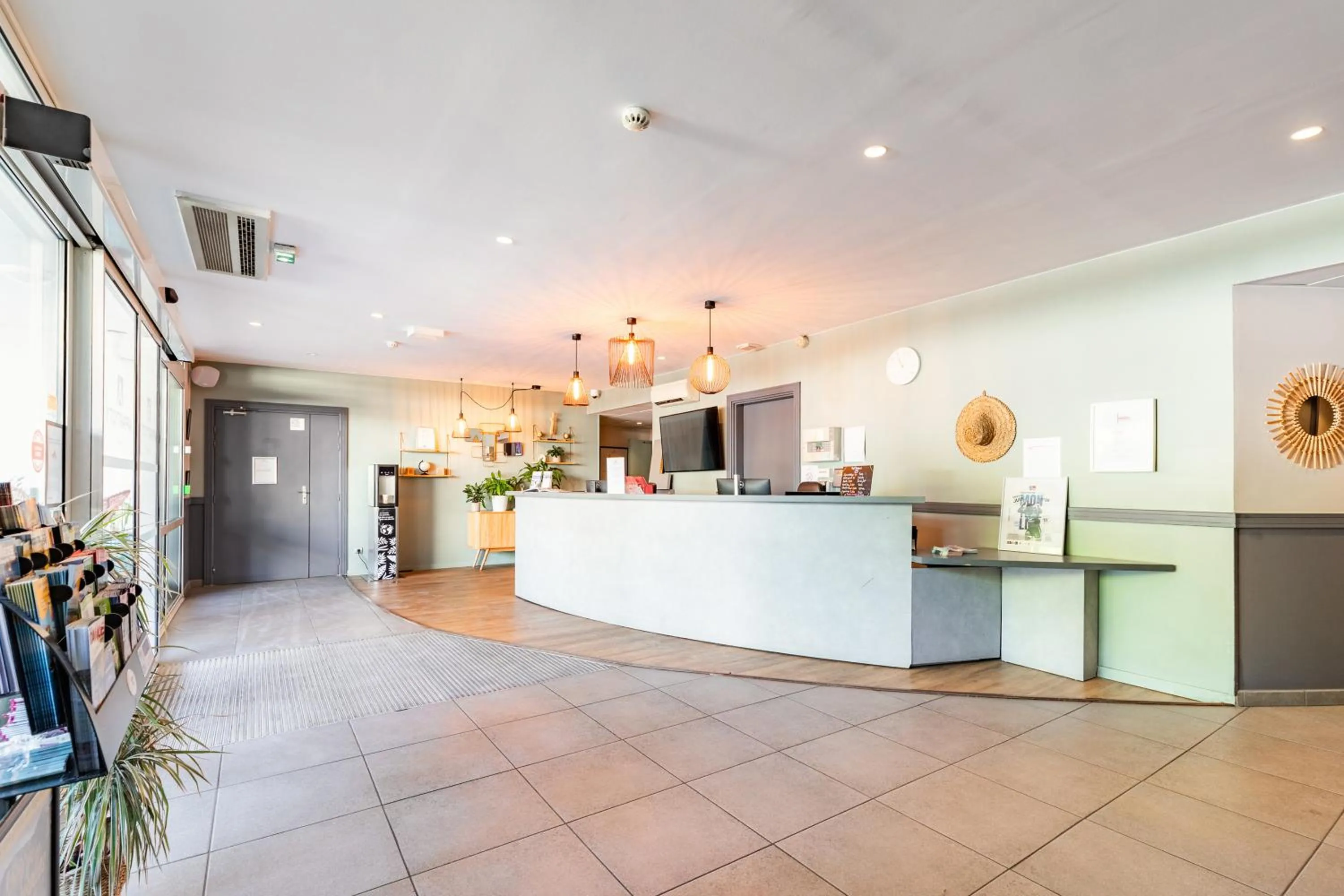 Lobby or reception in Appart’City Confort Montpellier Ovalie I
