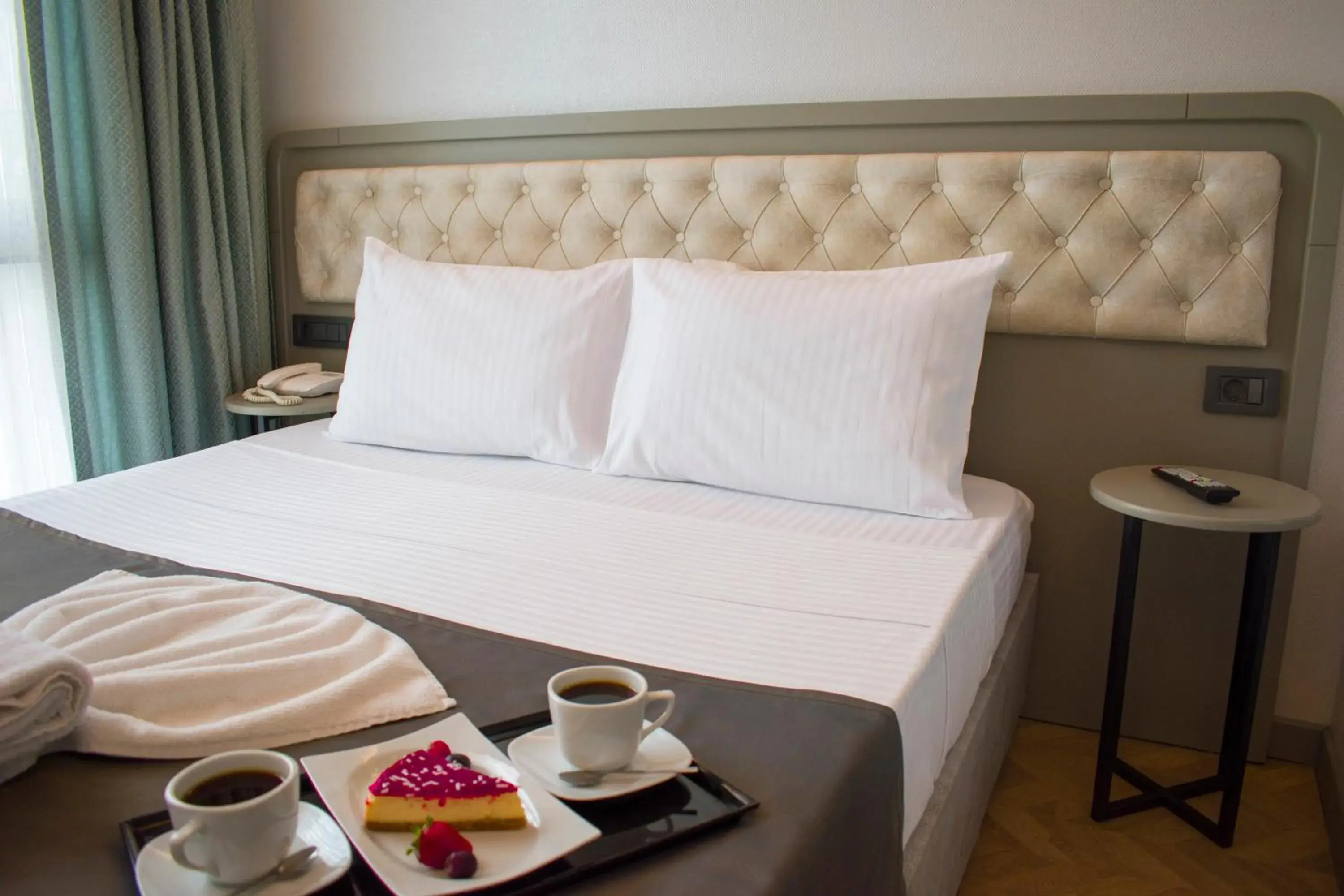 Double Room with Sea View in Mayer Hotel Istanbul Double Room with Sea View in Mayer Hotel Istanbul