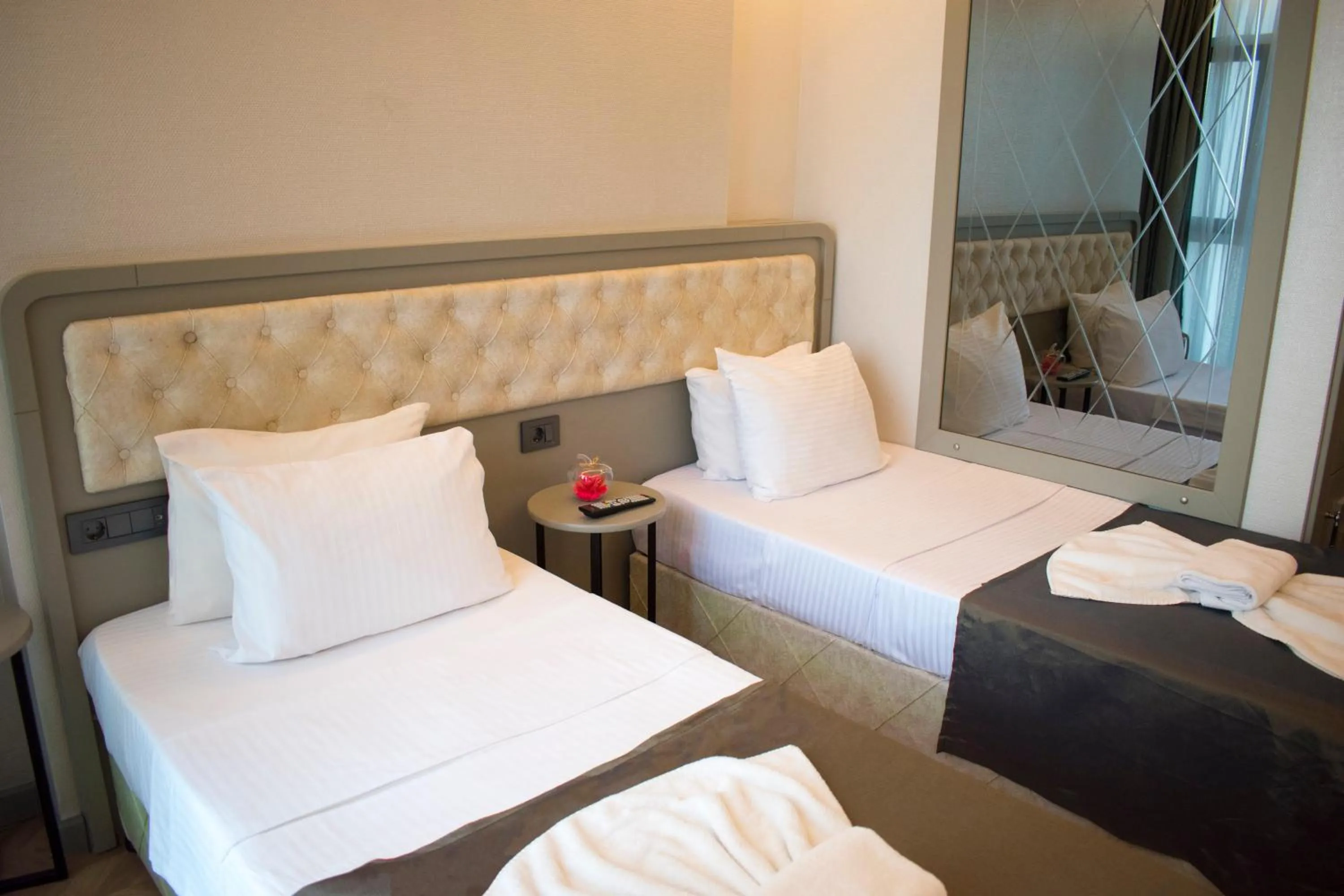 Photo of the whole room in Mayer Hotel Istanbul