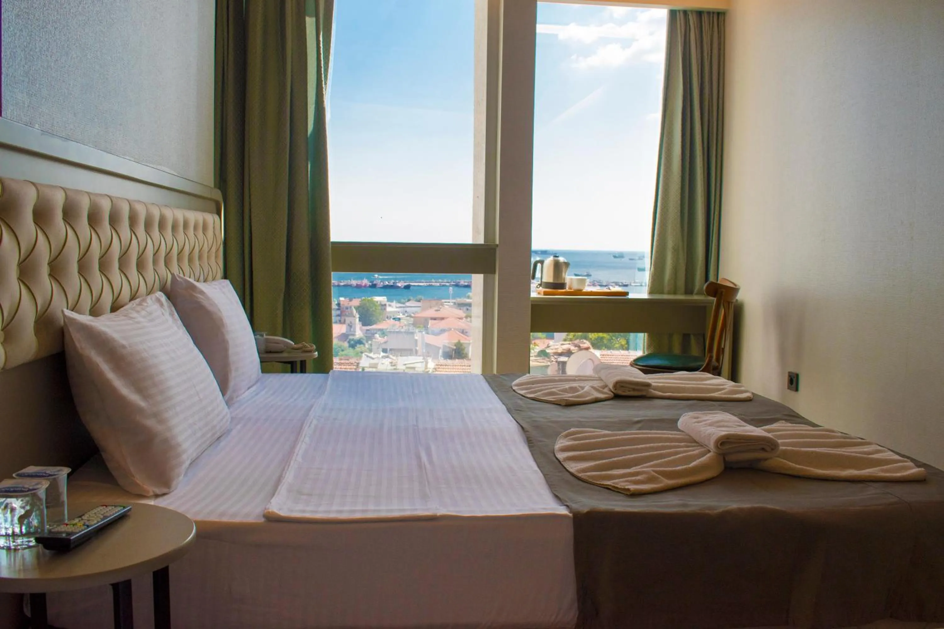 Photo of the whole room in Mayer Hotel Istanbul