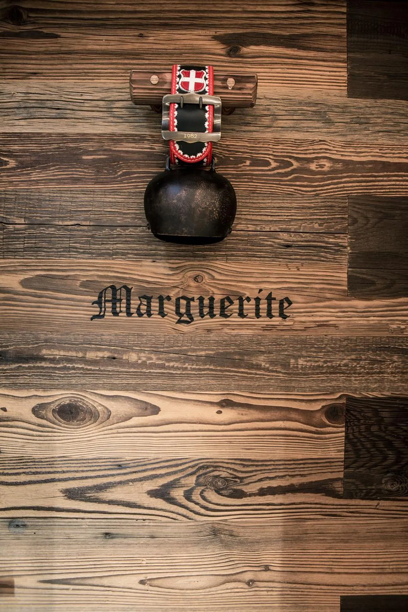 Logo/Certificate/Sign in Le Refuge de la Traye