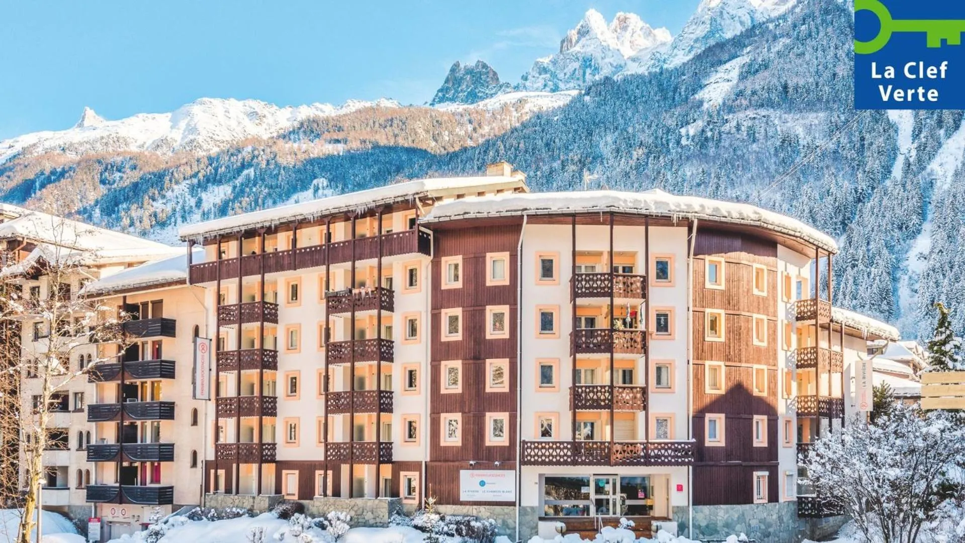 Property building in Résidence Pierre & Vacances La Rivière