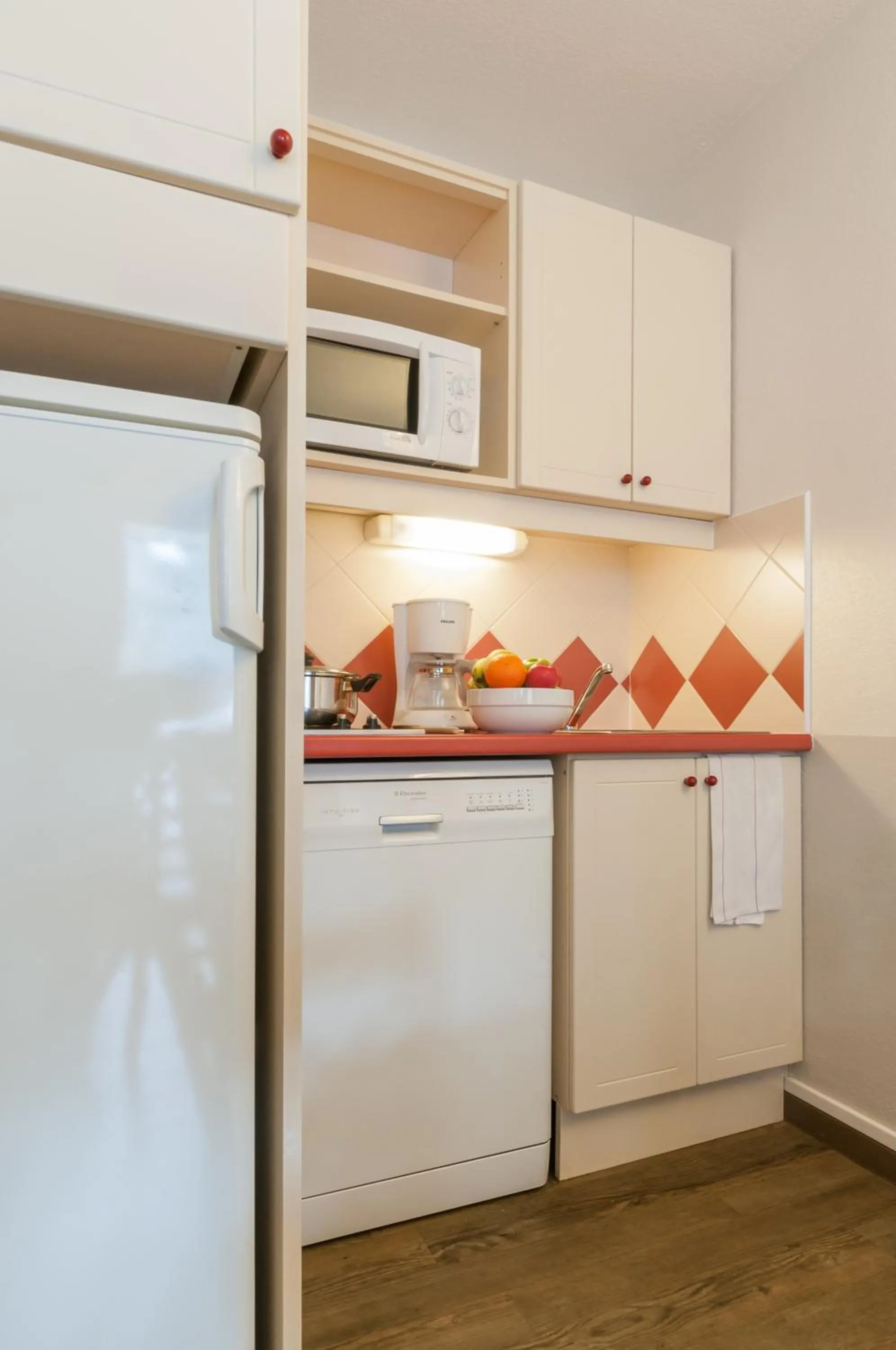 Kitchen or kitchenette in Résidence Pierre & Vacances La Rivière