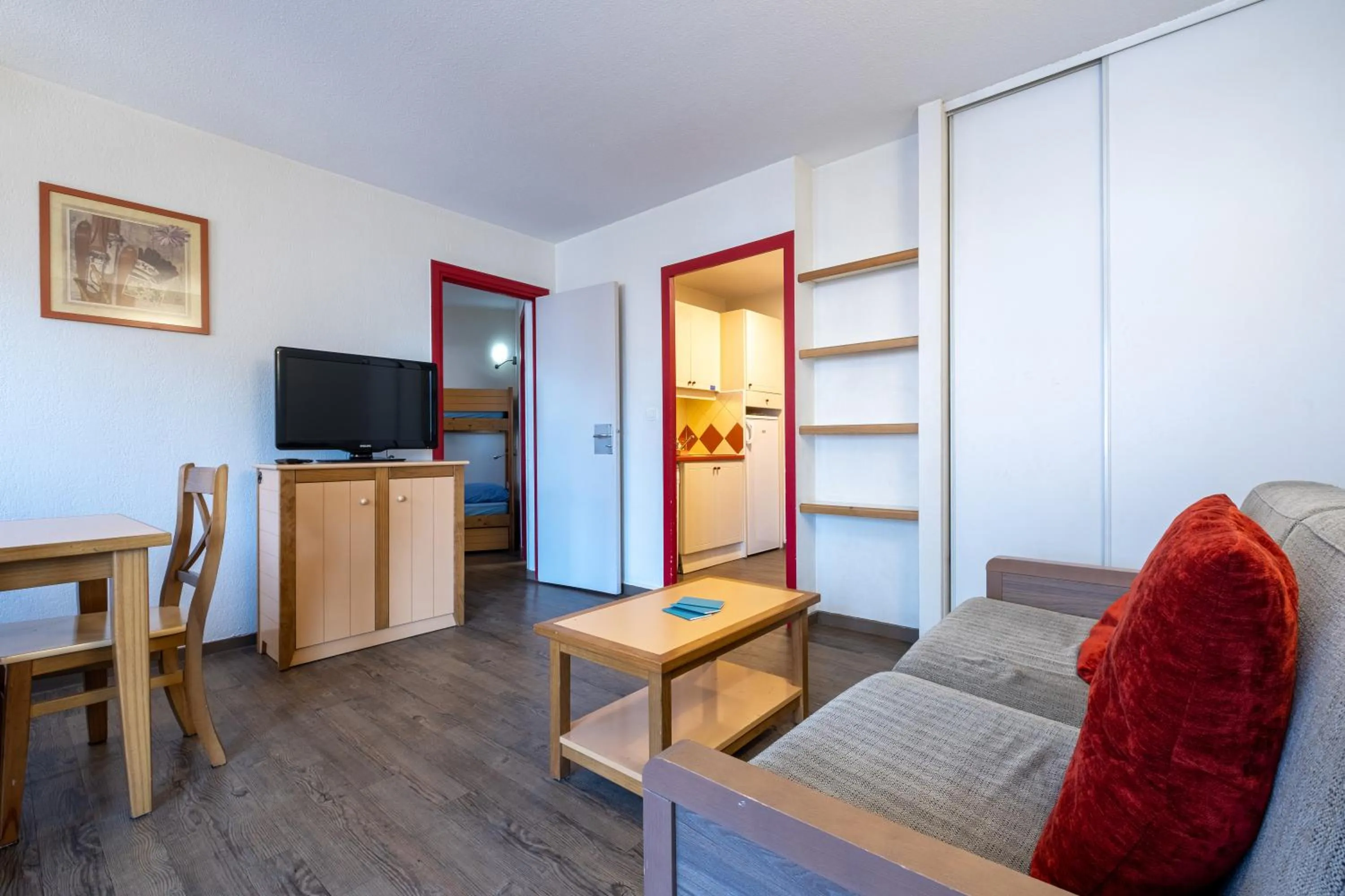 Communal lounge/ TV room in Résidence Pierre & Vacances La Rivière