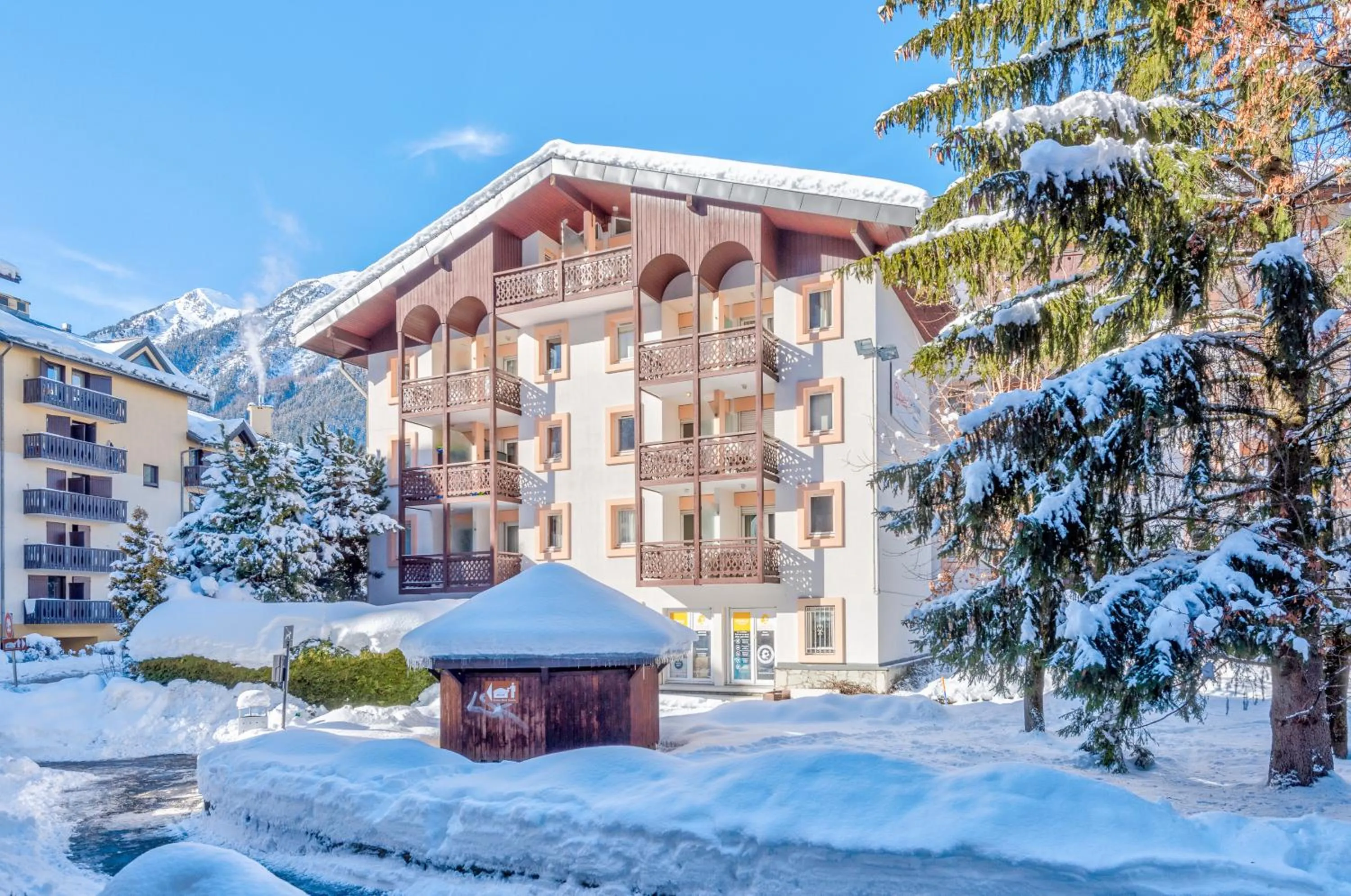 Property building in Résidence Pierre & Vacances La Rivière