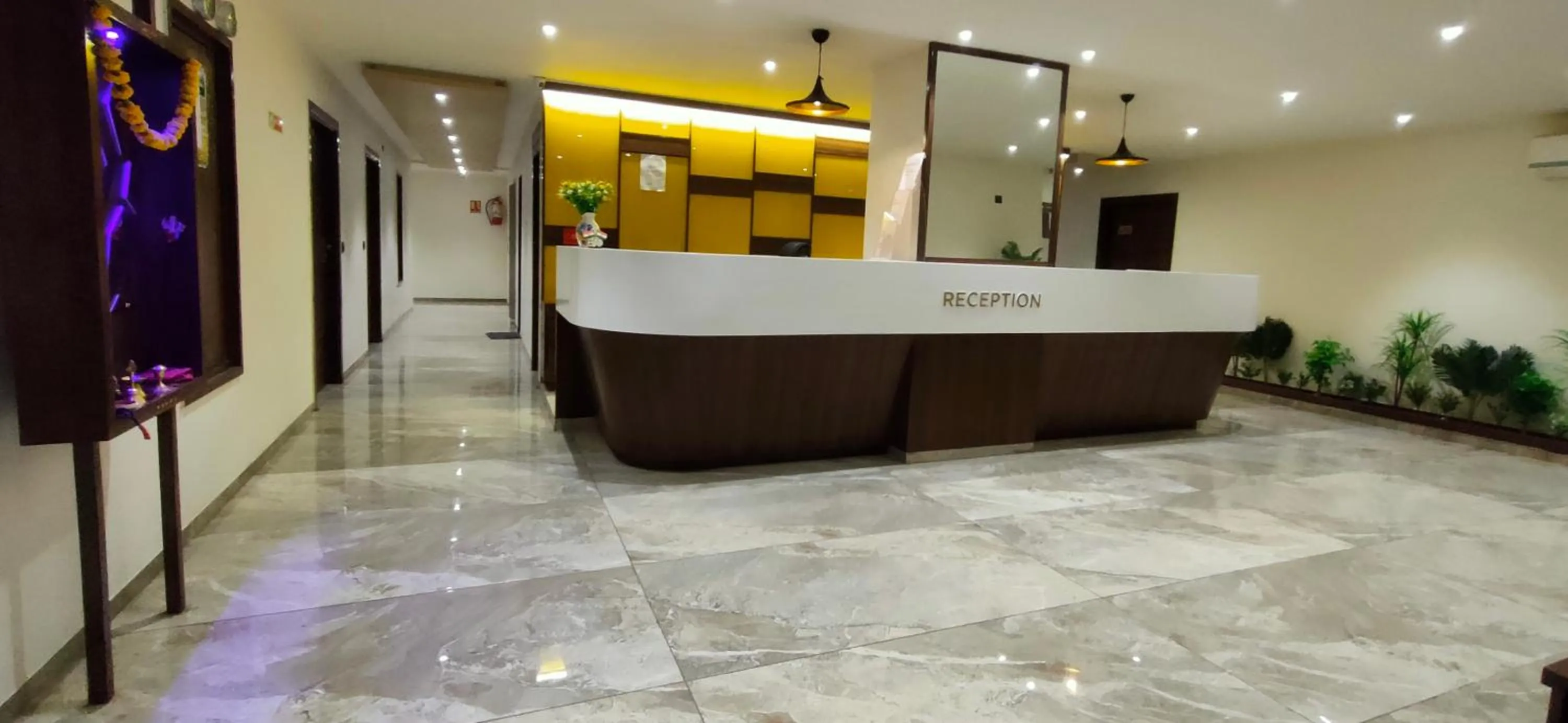 Lobby or reception in Hotel Sparsh Inn - Chandkheda