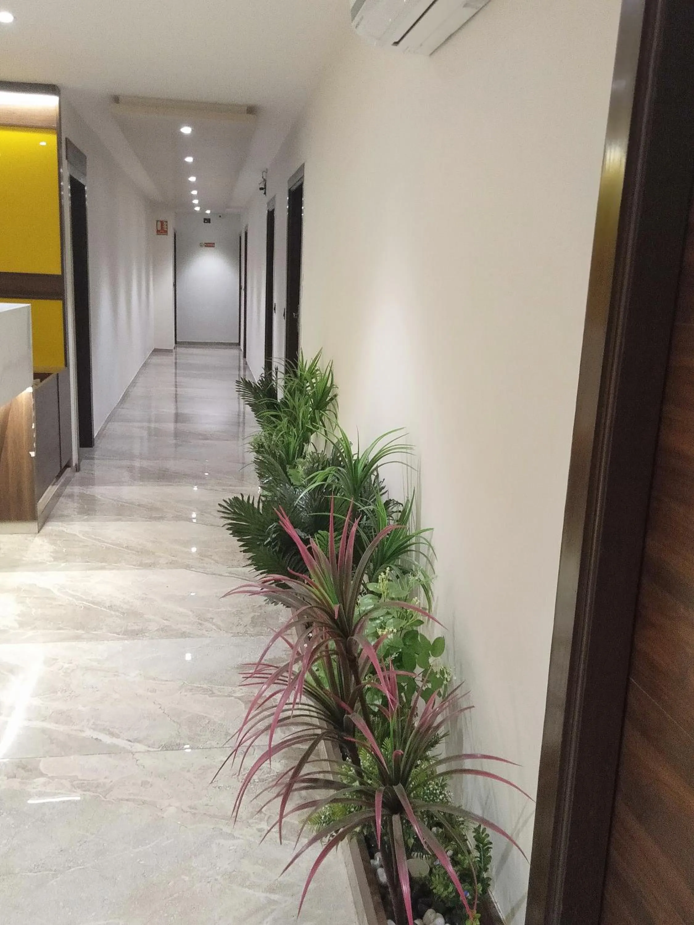 Facade/entrance in Hotel Sparsh Inn - Chandkheda