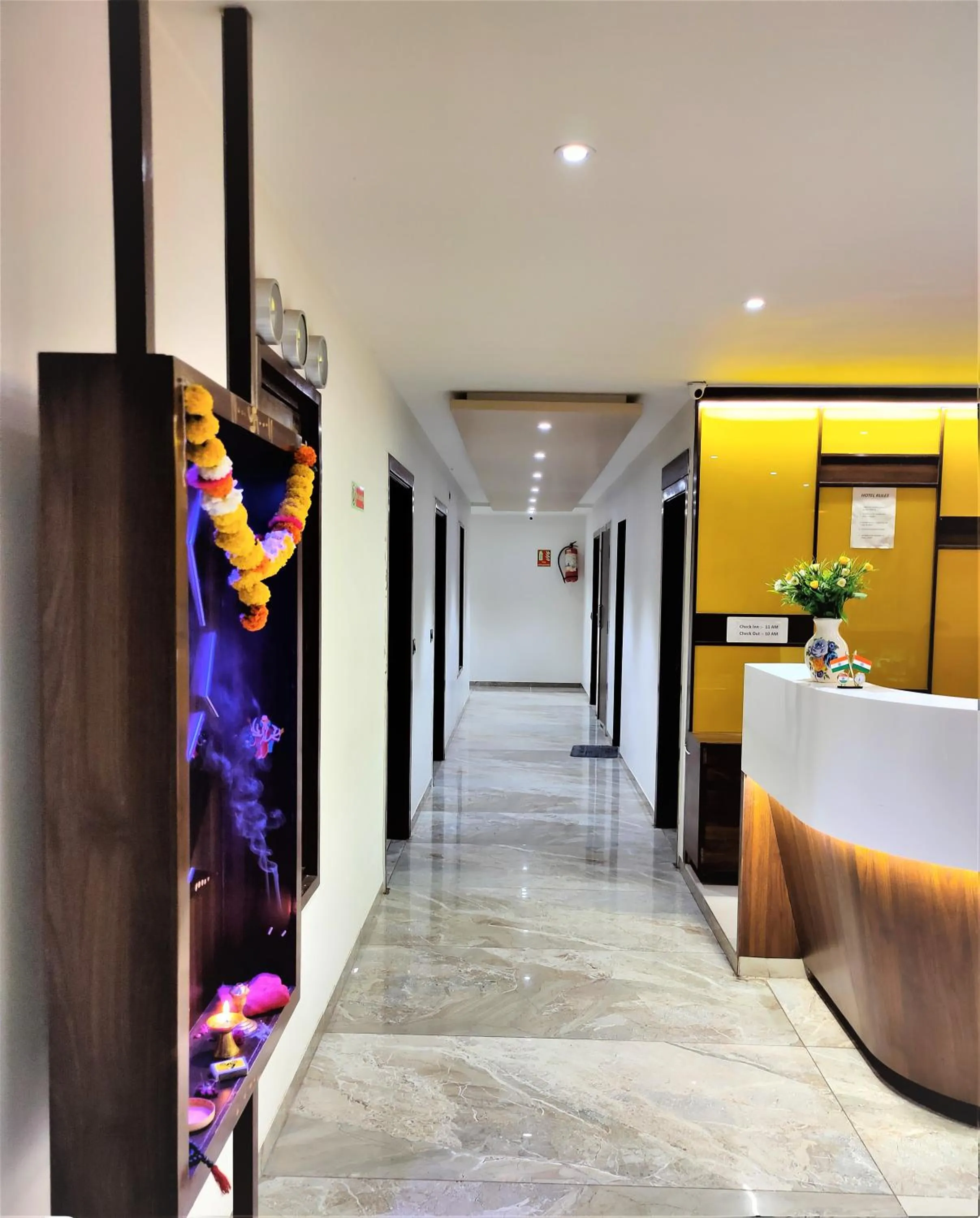 Lobby or reception in Hotel Sparsh Inn - Chandkheda