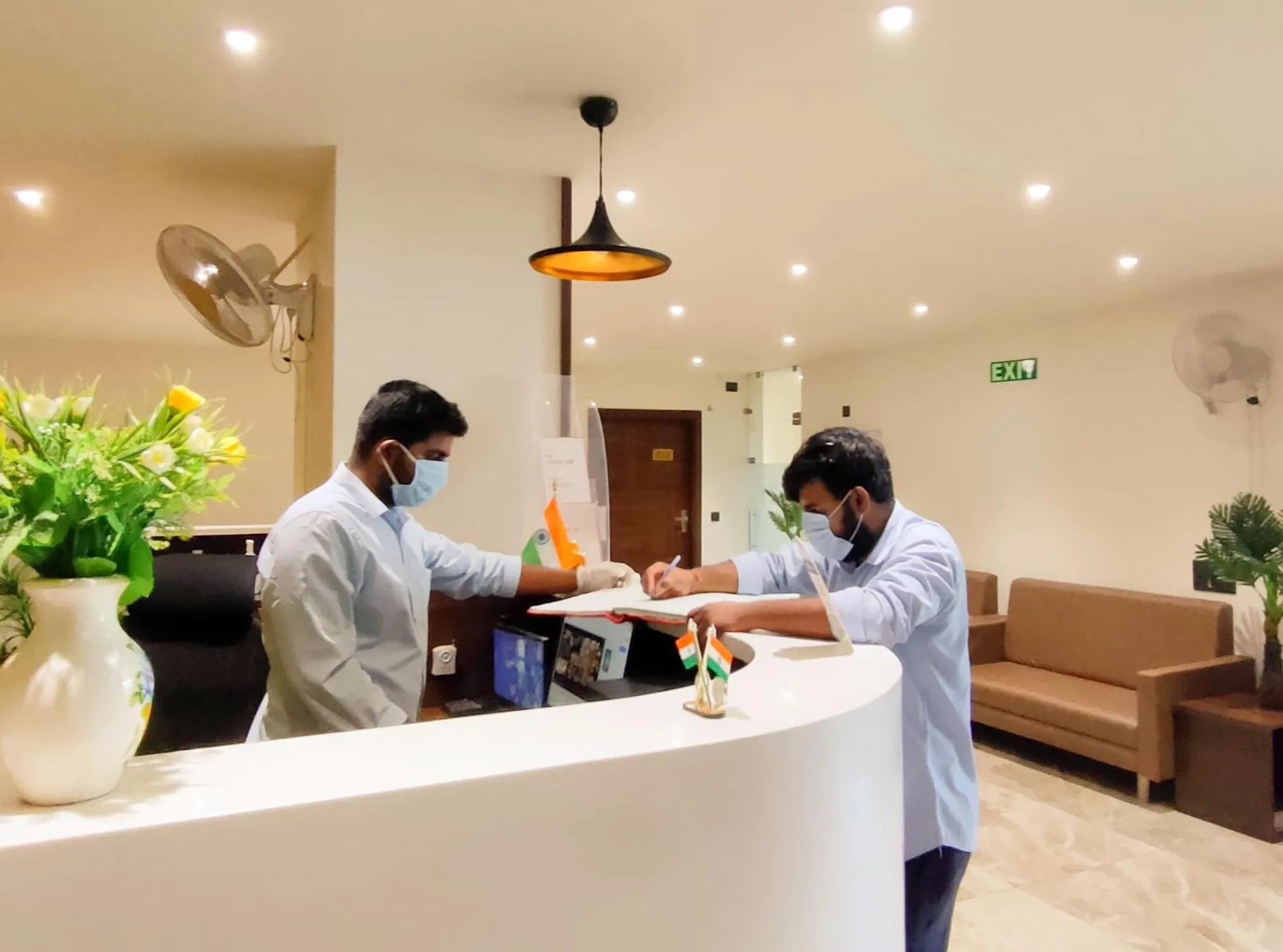 Lobby or reception in Hotel Sparsh Inn - Chandkheda