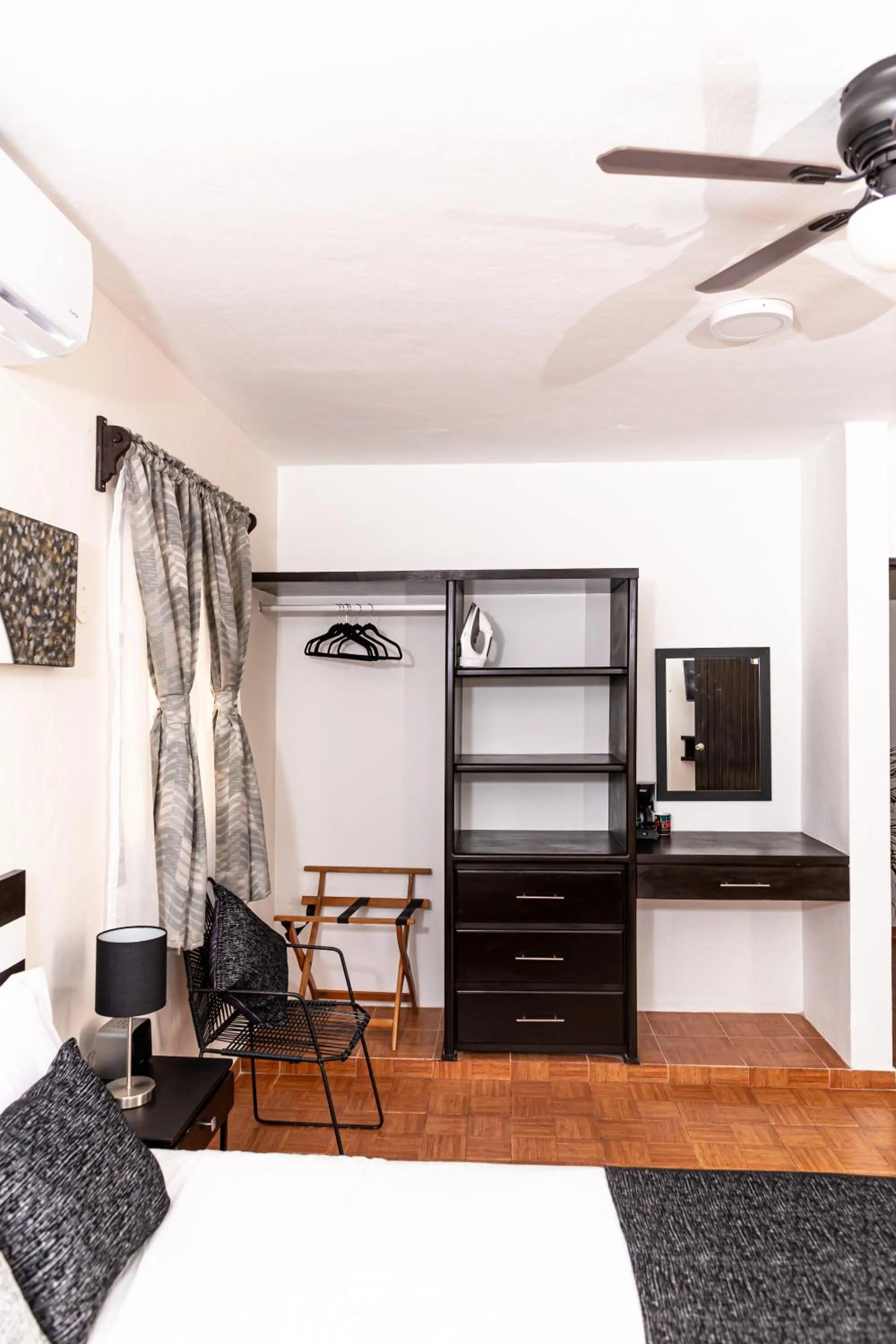 Santa Fe Studios And Suites