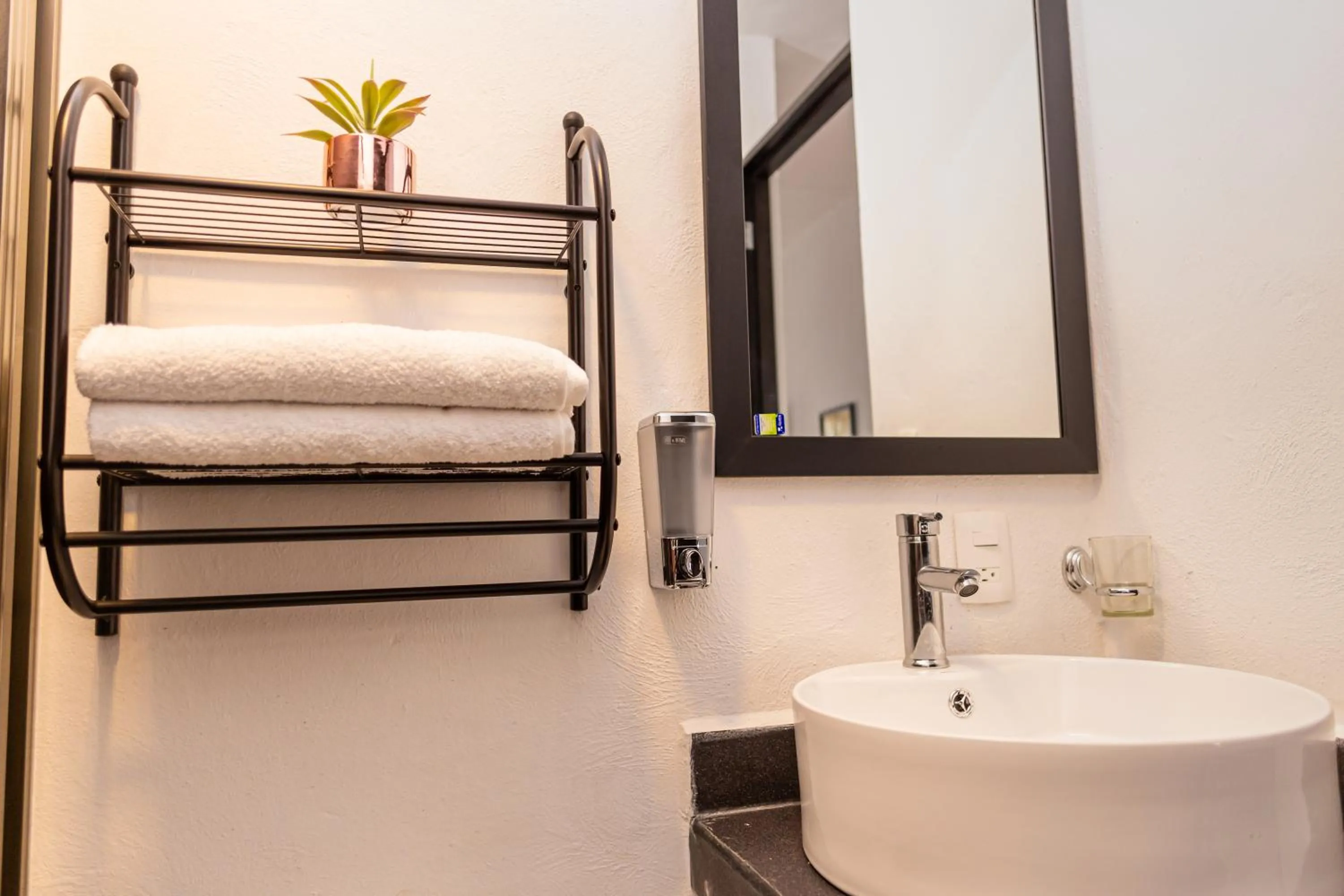 Santa Fe Studios And Suites