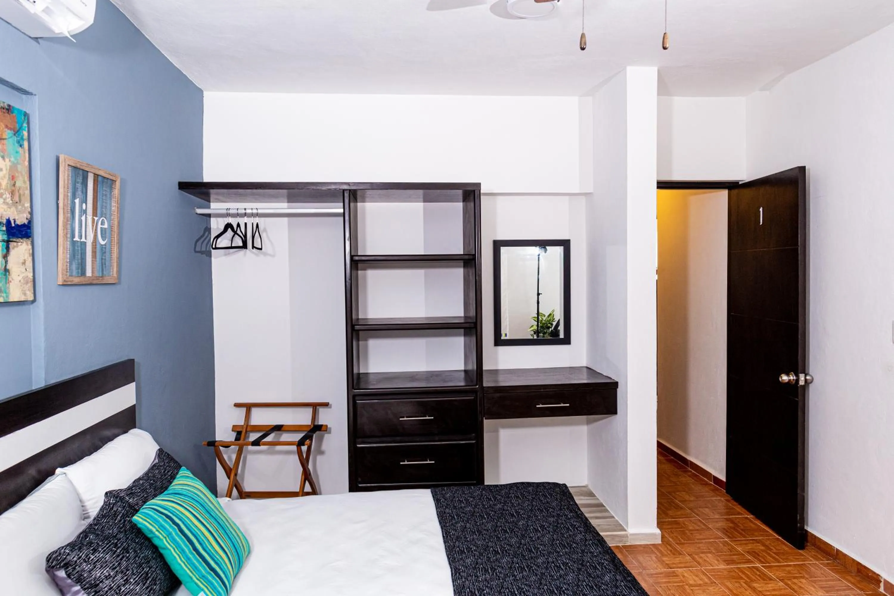 Bedroom, Bed in Santa Fe Studios And Suites