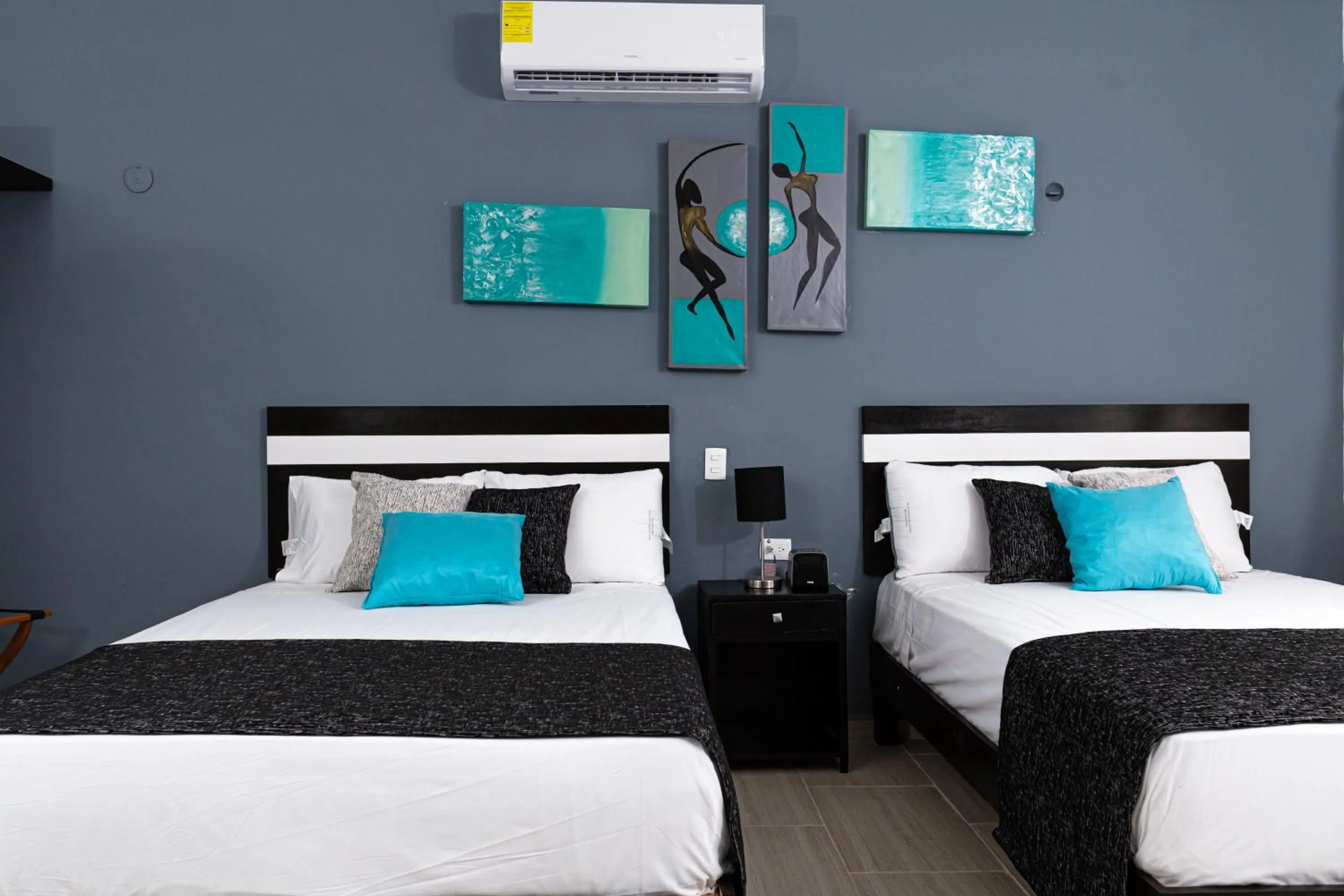 Bedroom, Bed in Santa Fe Studios And Suites