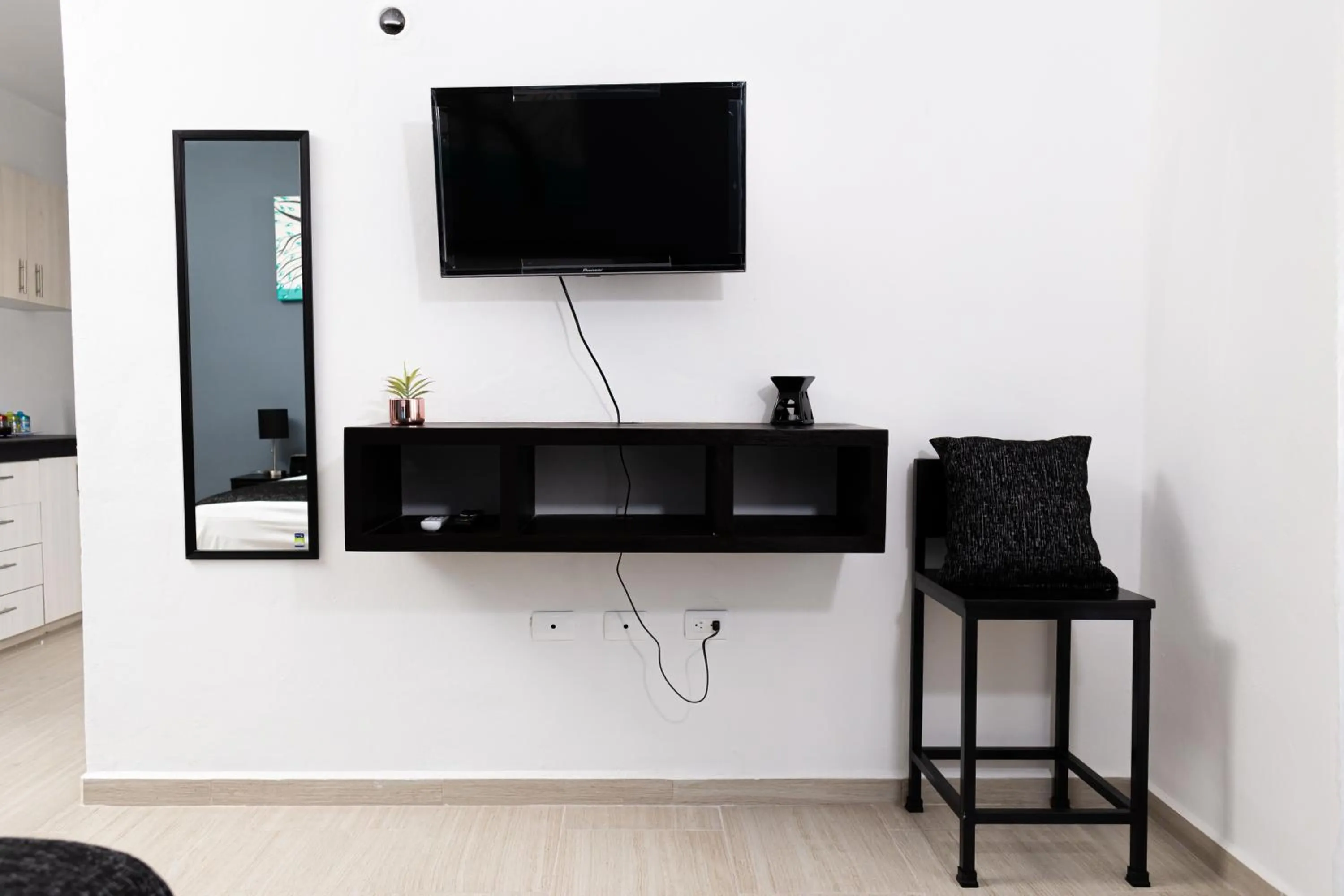 Santa Fe Studios And Suites