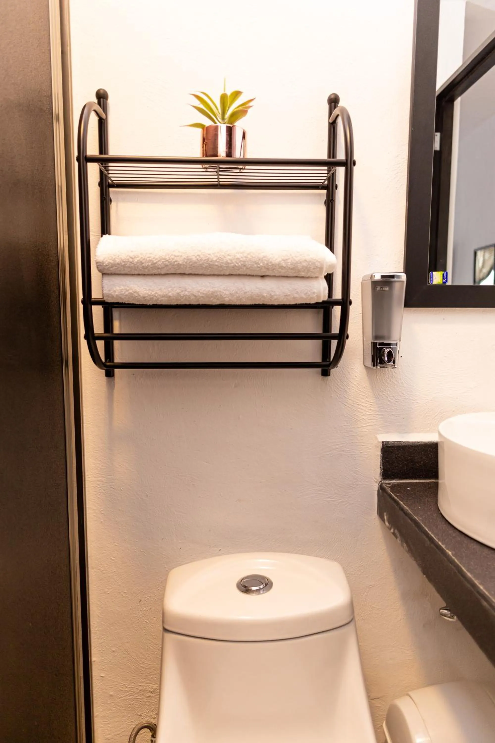 Santa Fe Studios And Suites