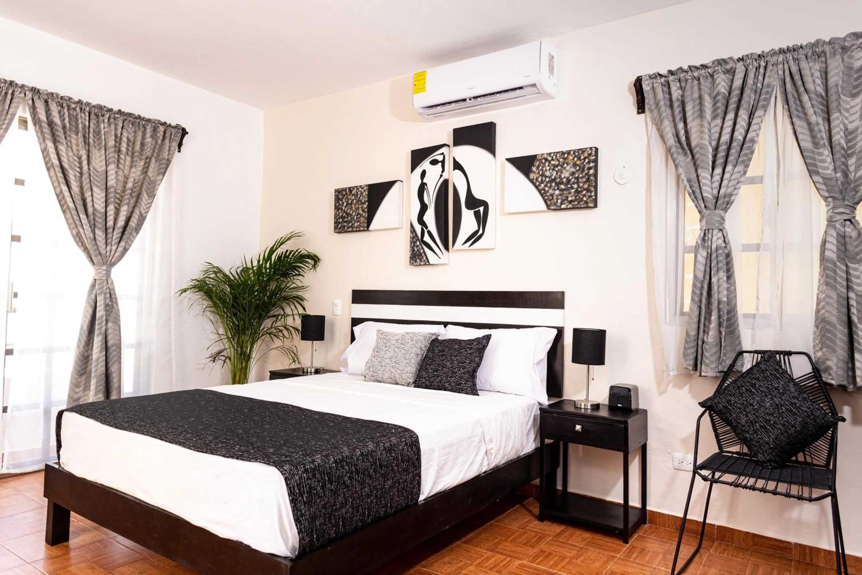 Bed in Santa Fe Studios And Suites