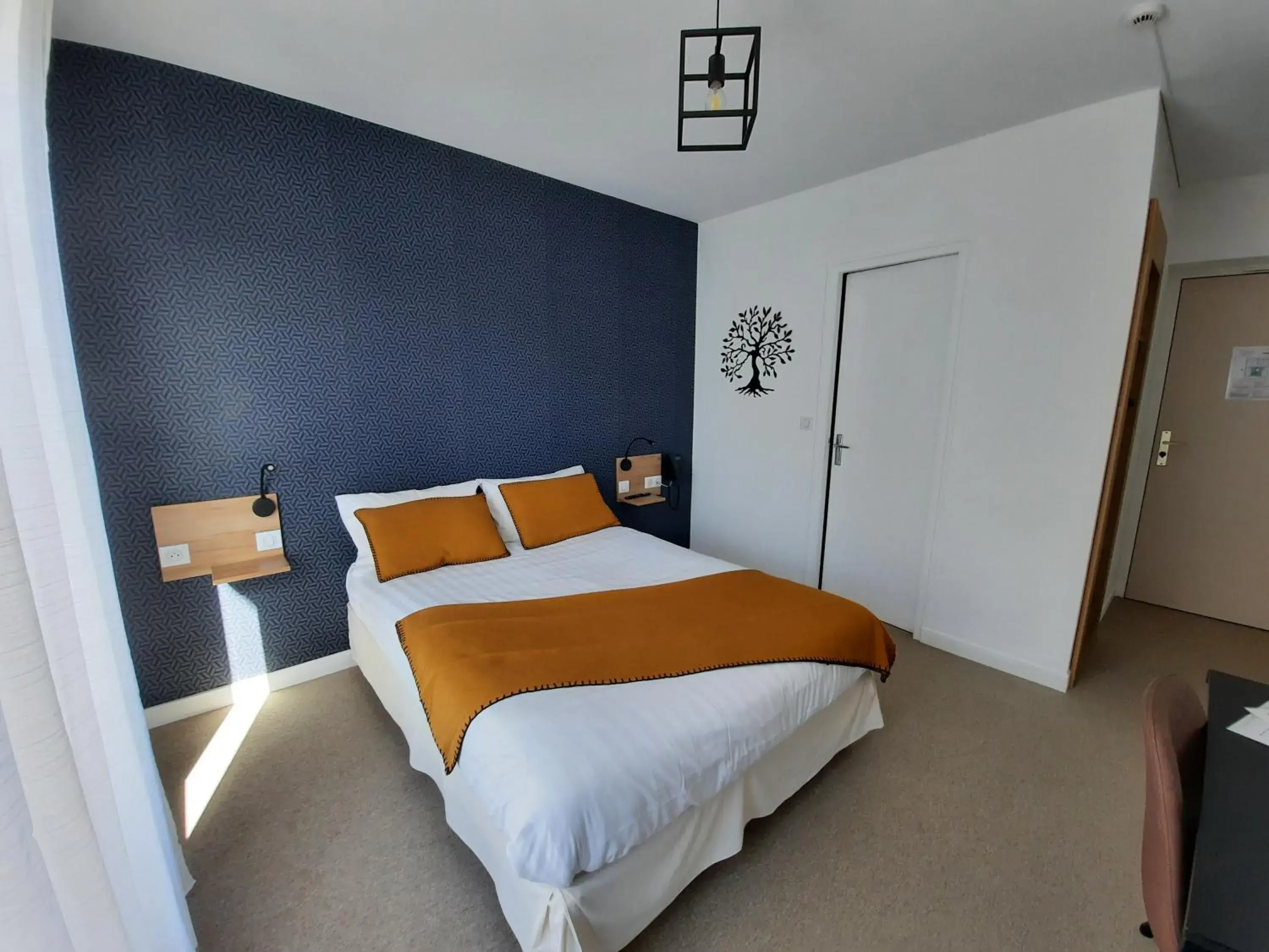 Double Room in Au Bon Accueil Double Room in Au Bon Accueil