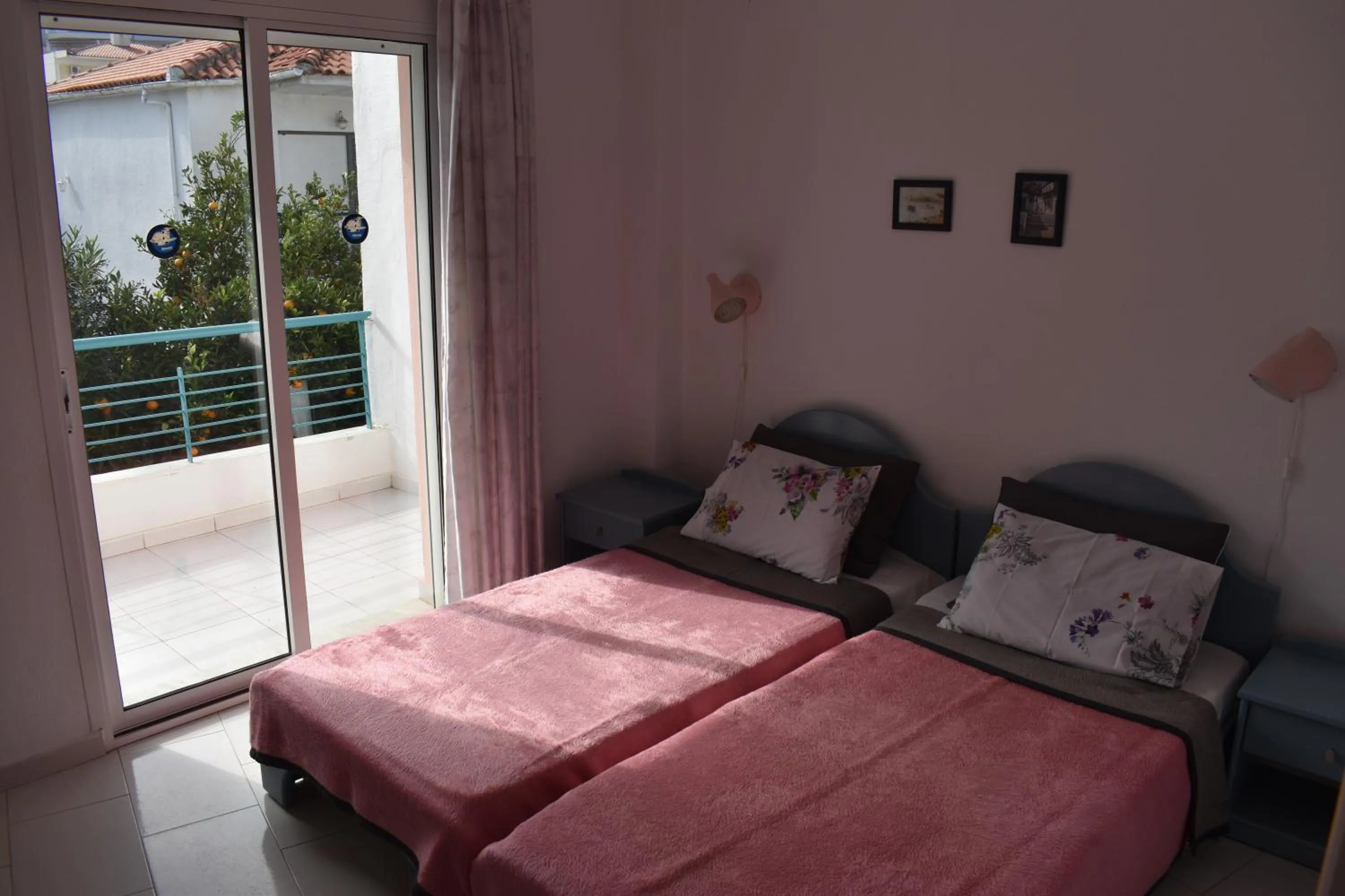 Niki Apartments