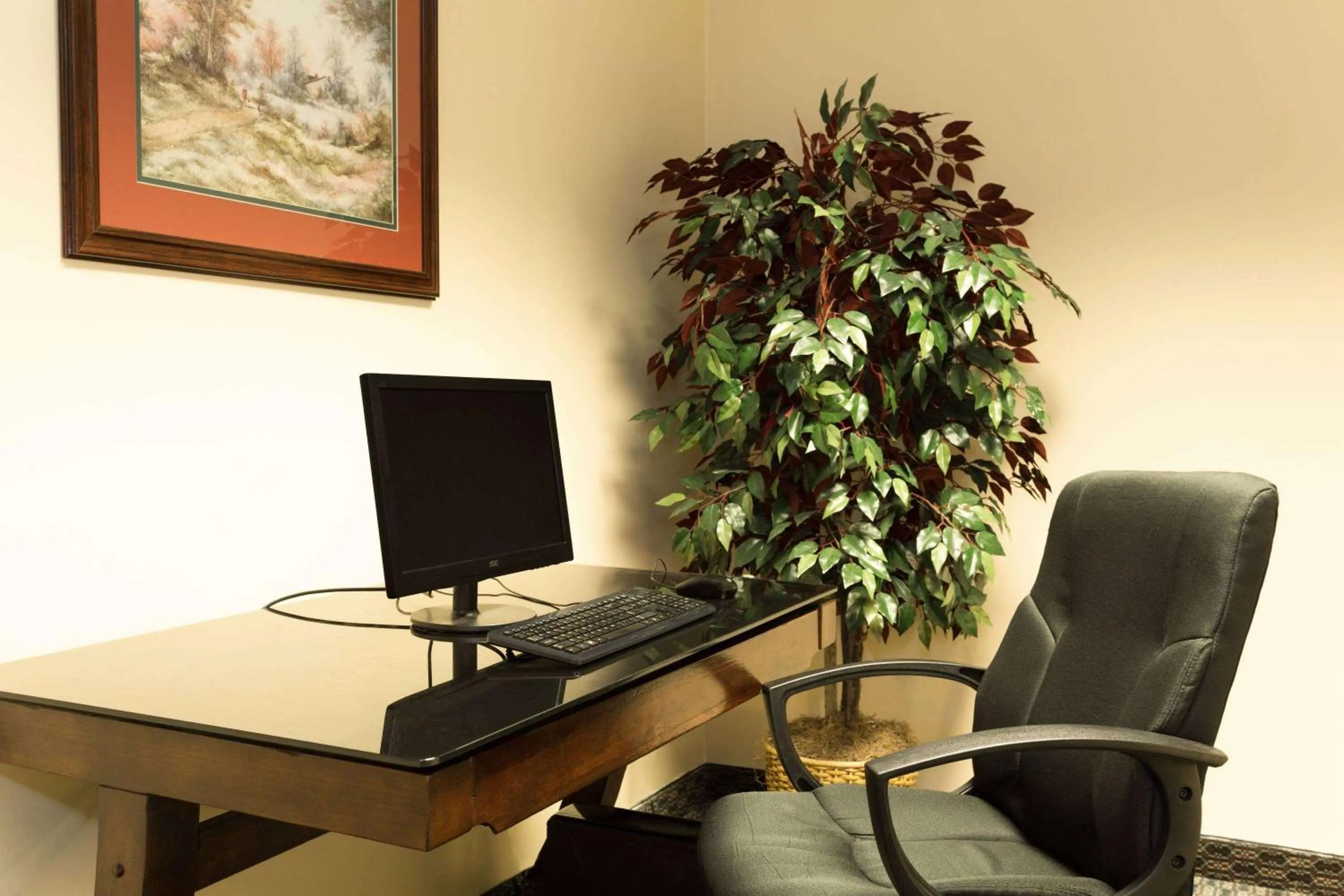 Food and drinks in Baymont by Wyndham Mason