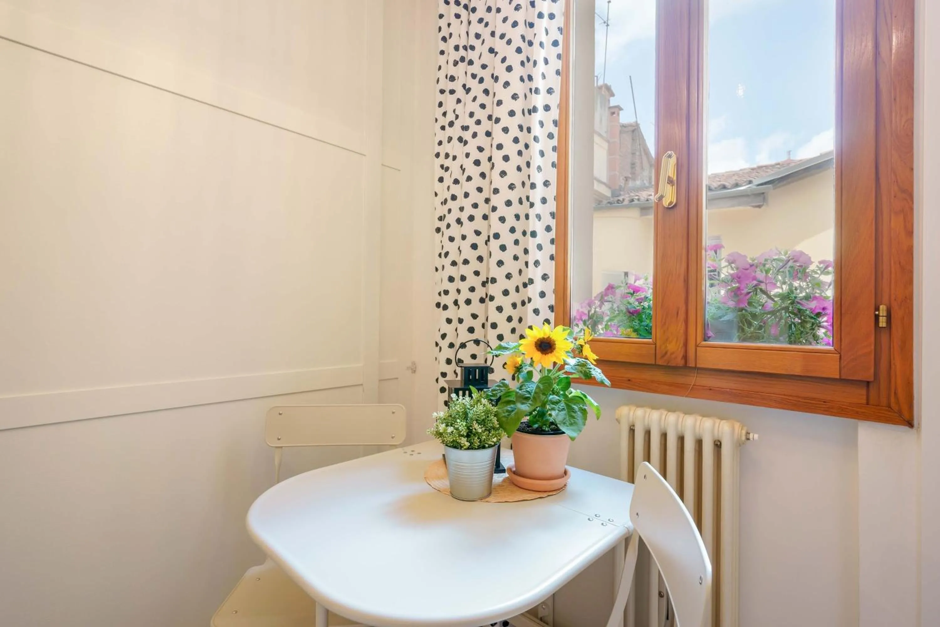 Seating area in B&B Il Viaggio Bologna