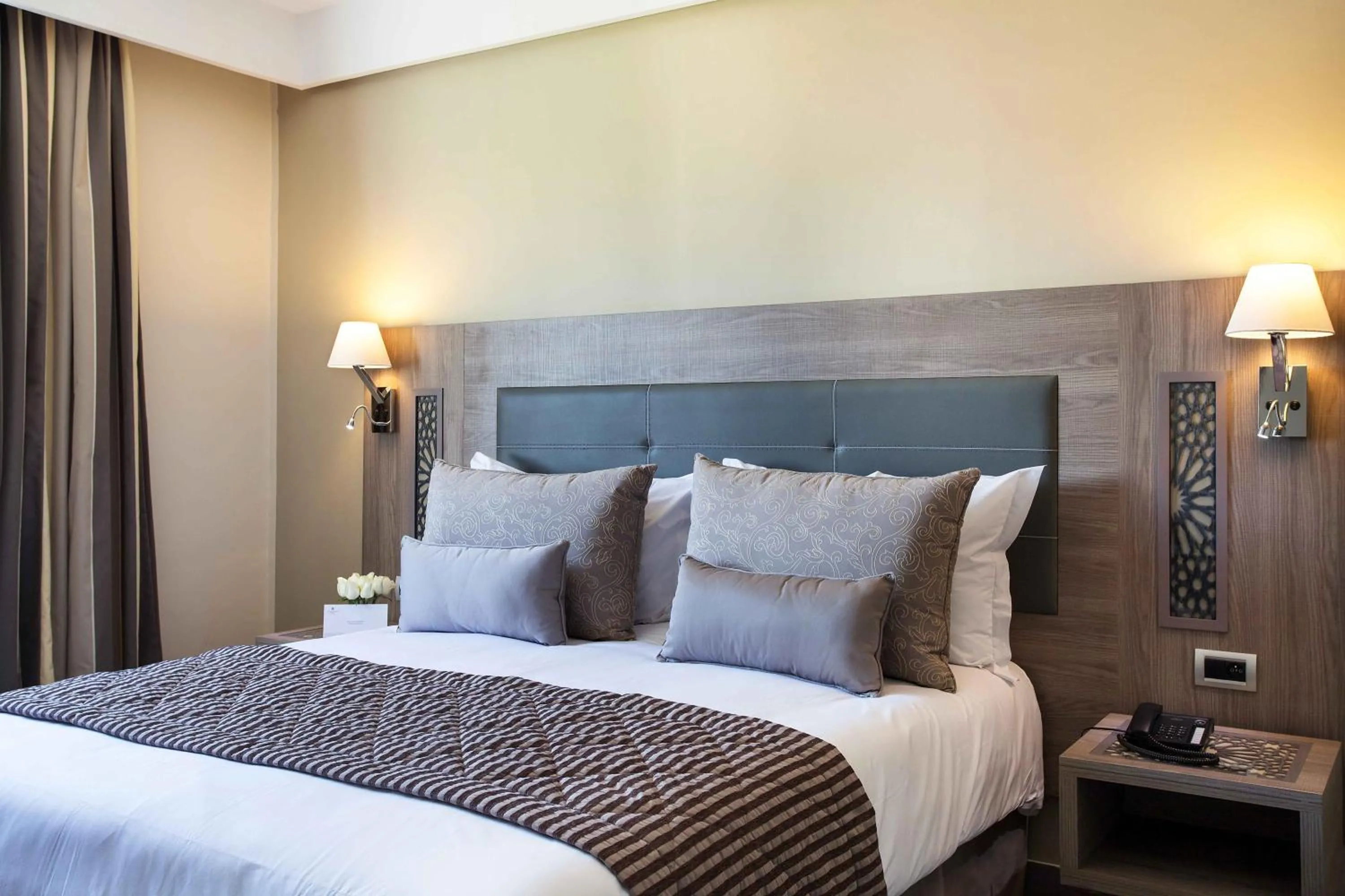 Bedroom, Bed in Sky Casa Airport