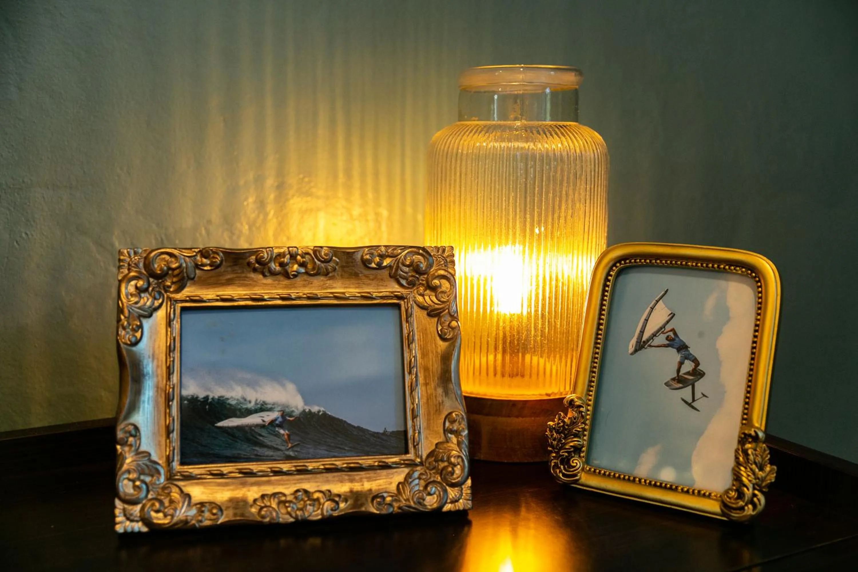 Decorative detail in Numero Uno Beach Apartments