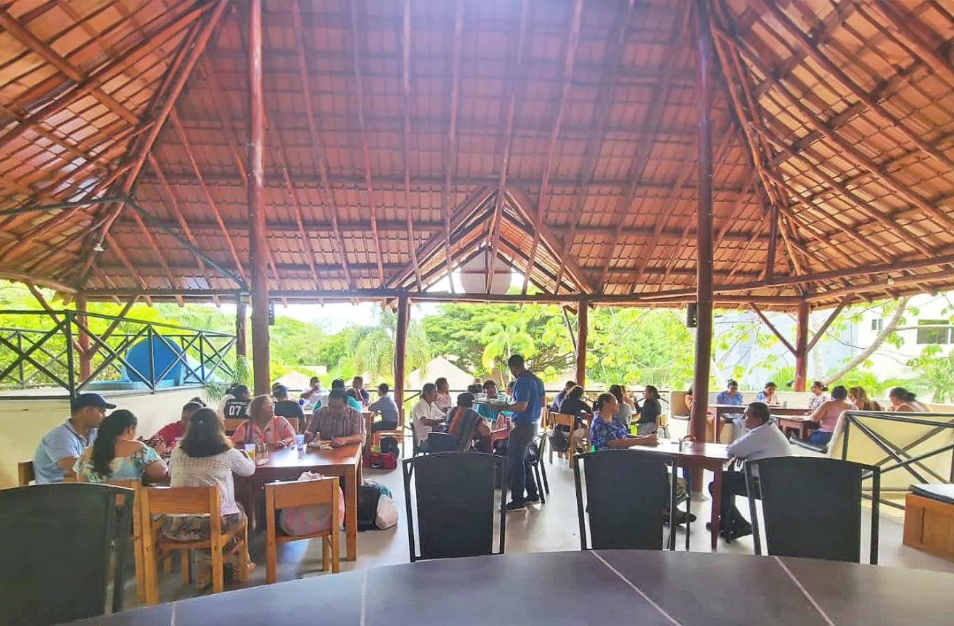 Restaurant/places to eat in Surf Ranch Hotel & Resort