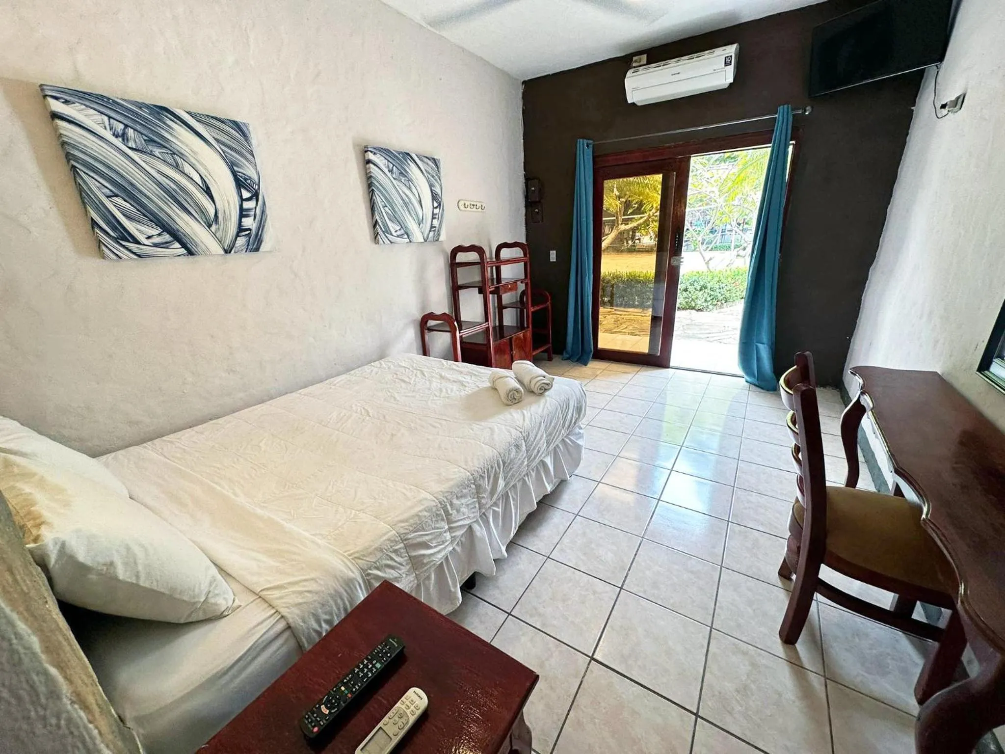 Bedroom in Surf Ranch Hotel & Resort