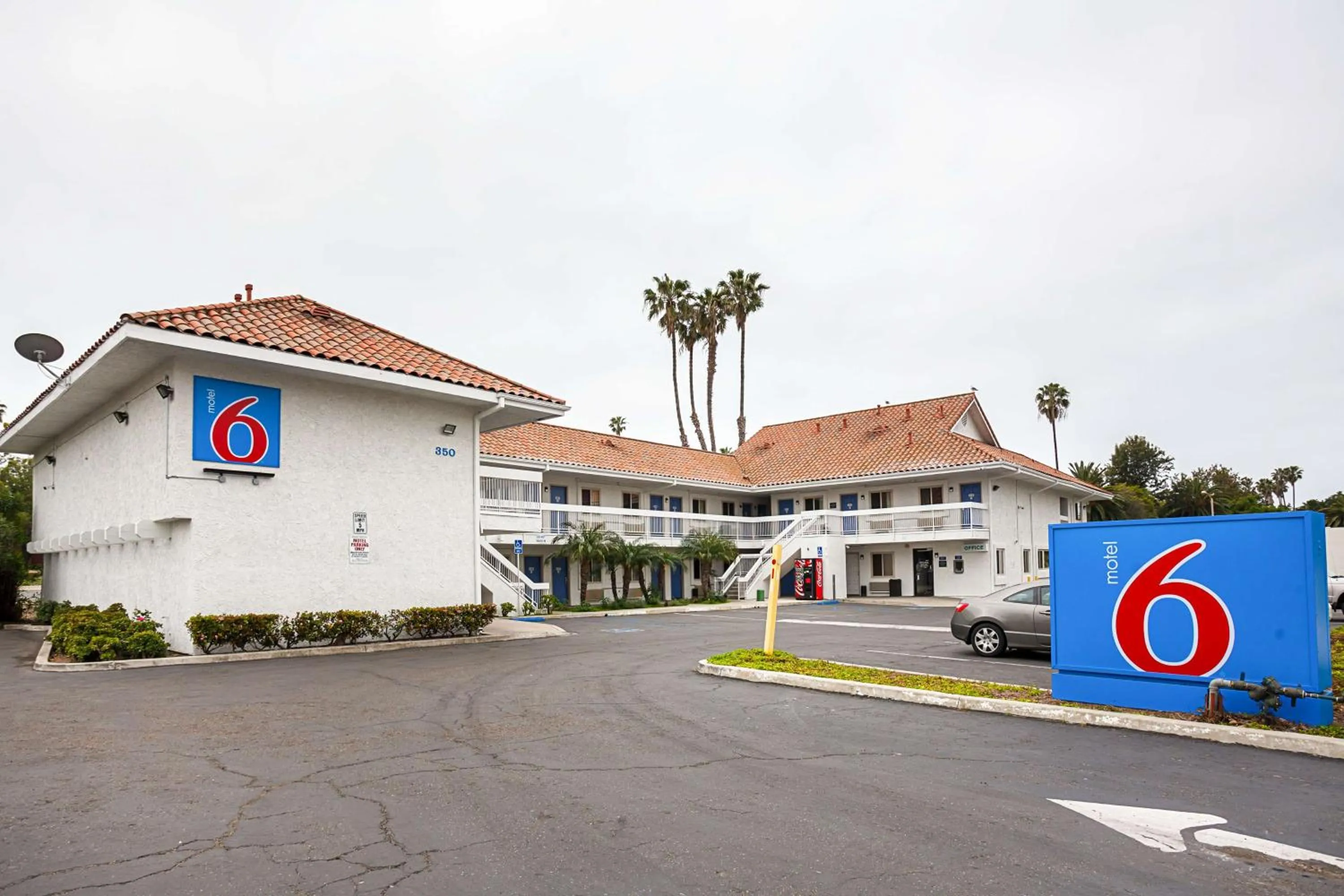 Property building in Motel 6-Ventura, CA - Downtown