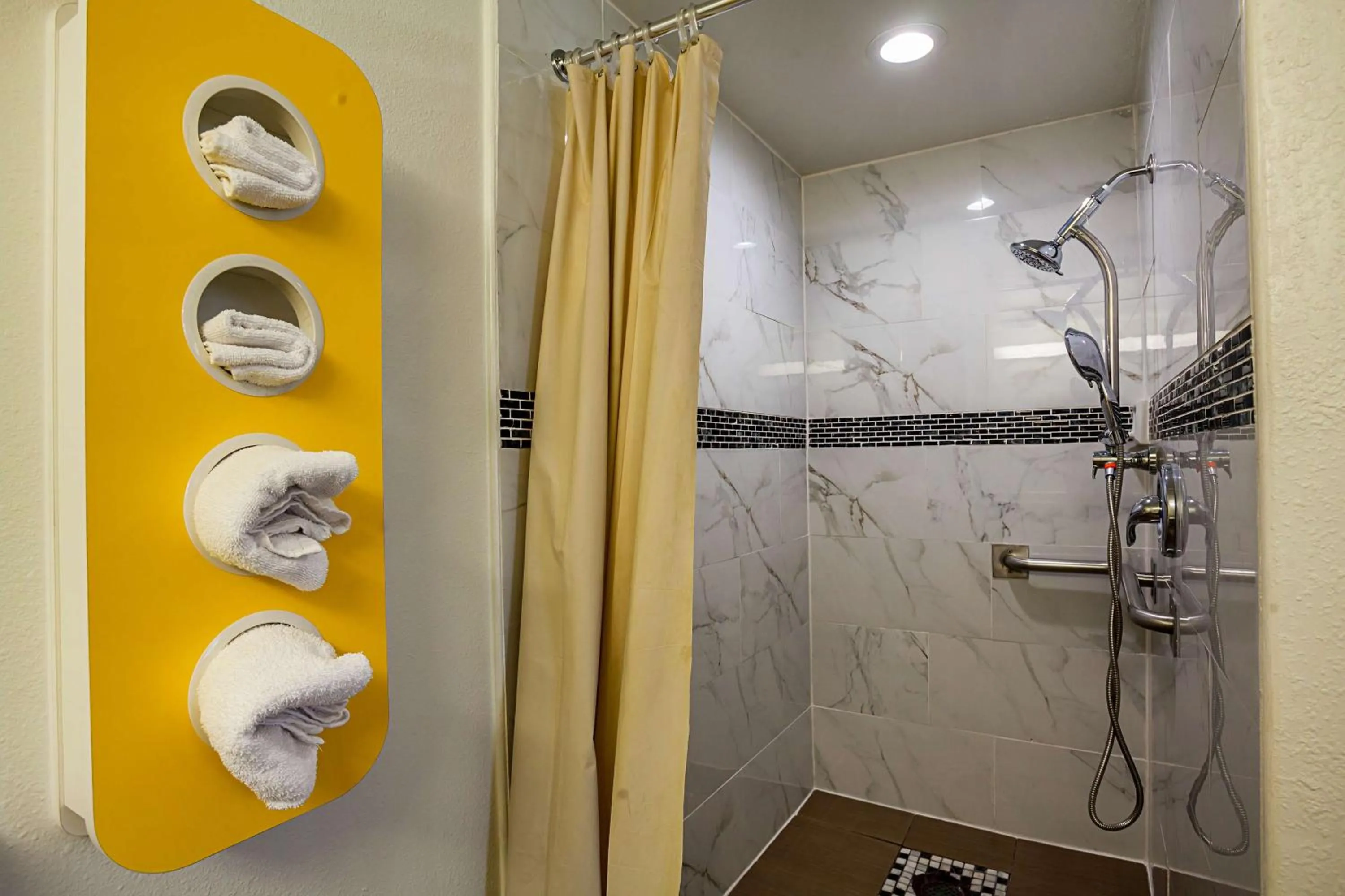 Shower in Motel 6-Ventura, CA - Downtown