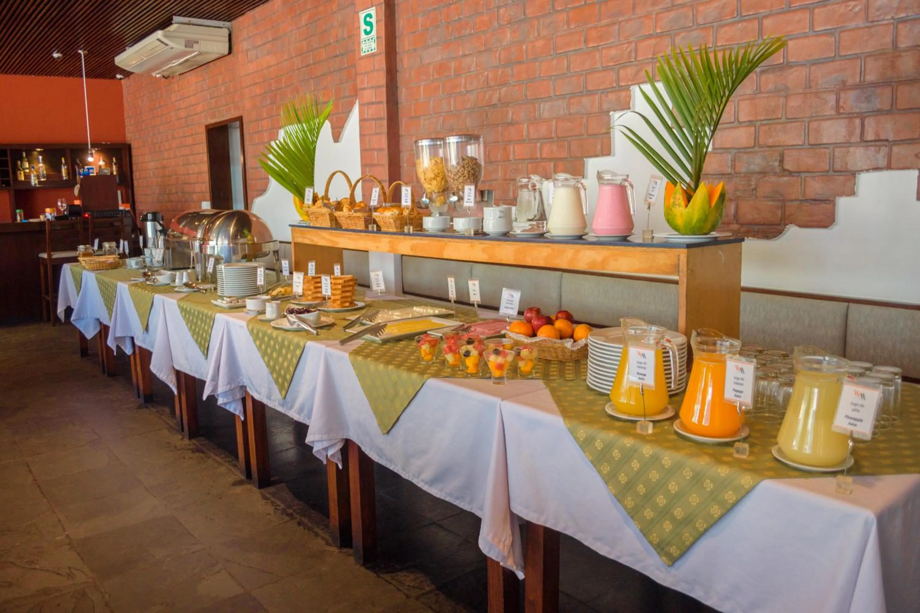 Food and drinks in WinMeier Hotel y Casino