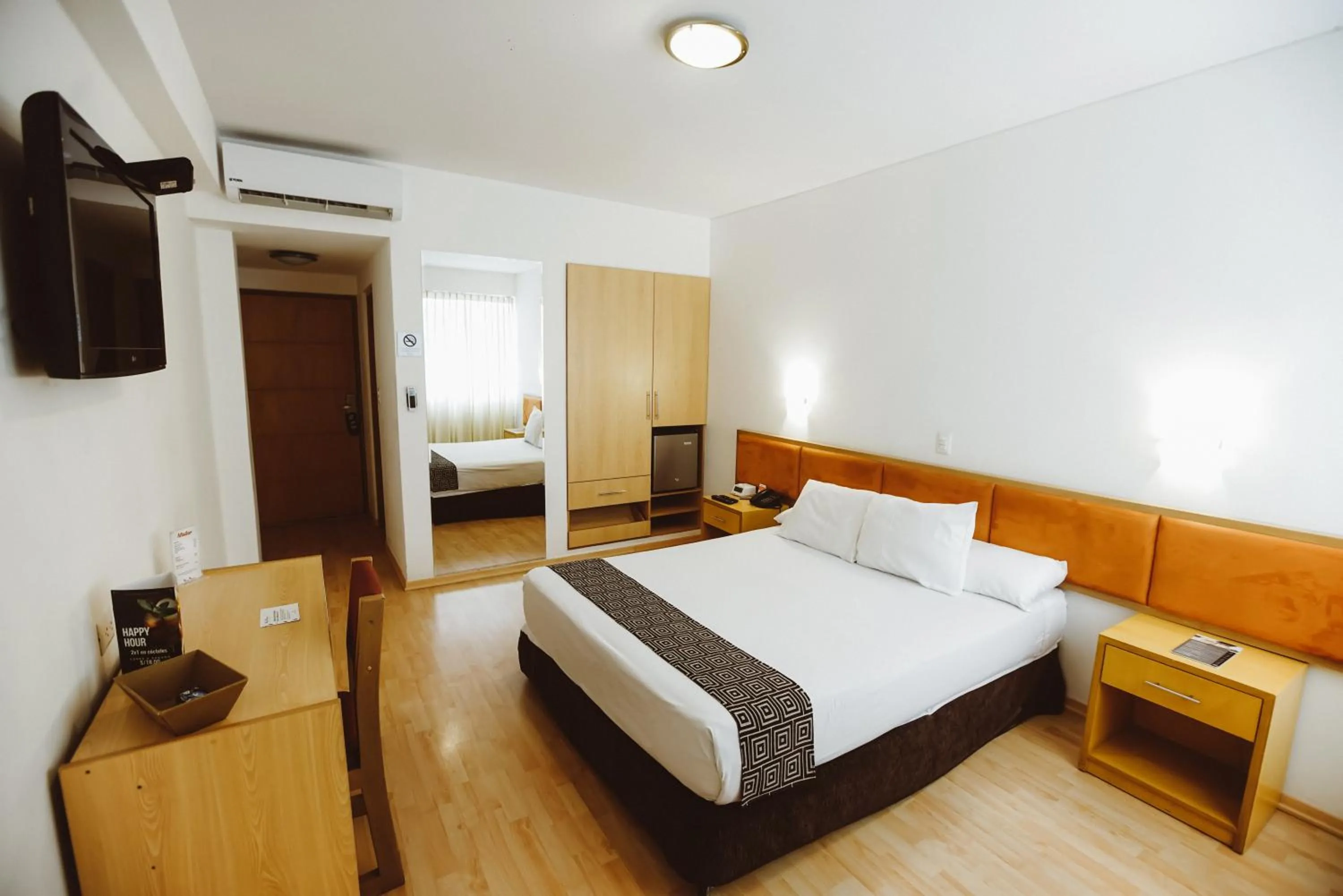 Photo of the whole room, Bed in WinMeier Hotel y Casino