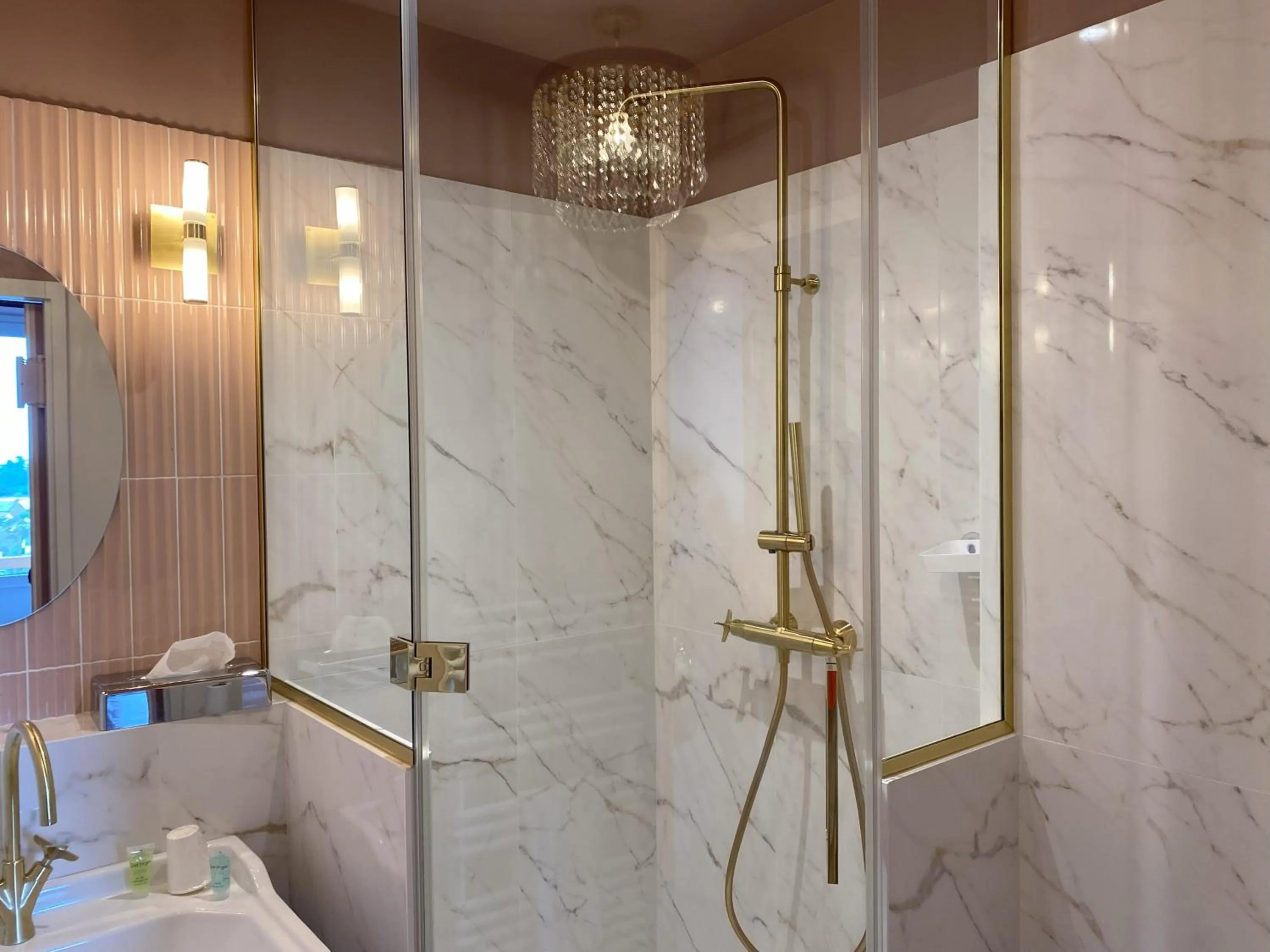 Bathroom in Park Hotel Bellevue