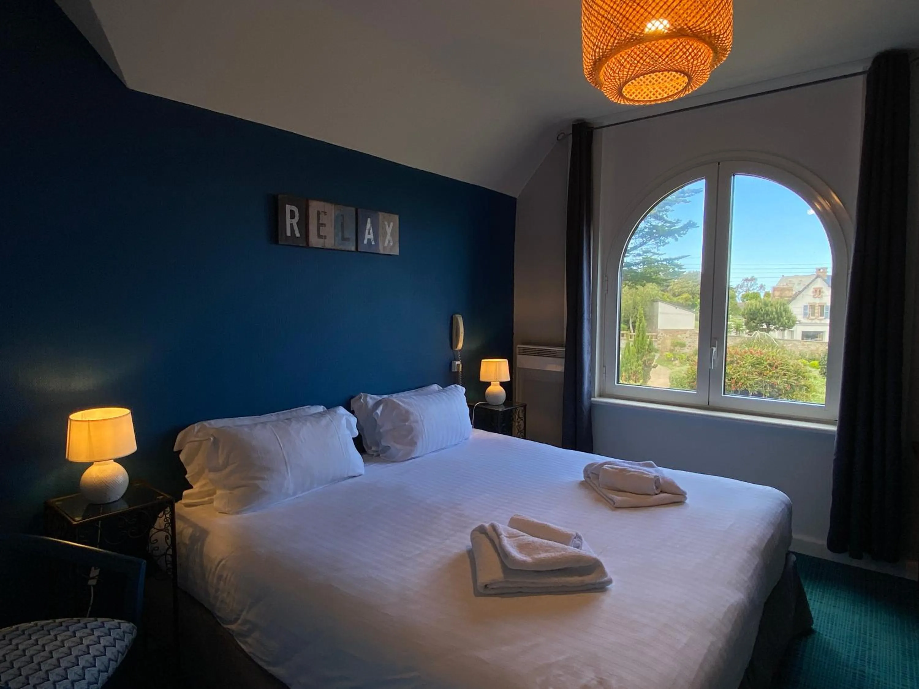 Photo of the whole room, Bed in Park Hotel Bellevue