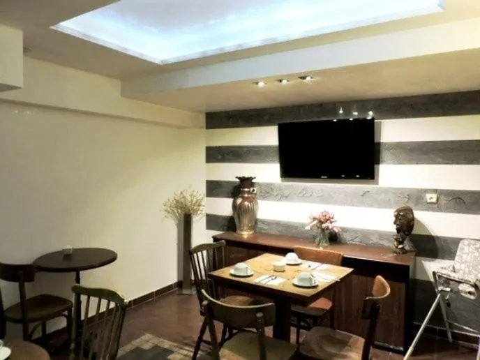 Restaurant/places to eat in Hôtel de l'Aveyron