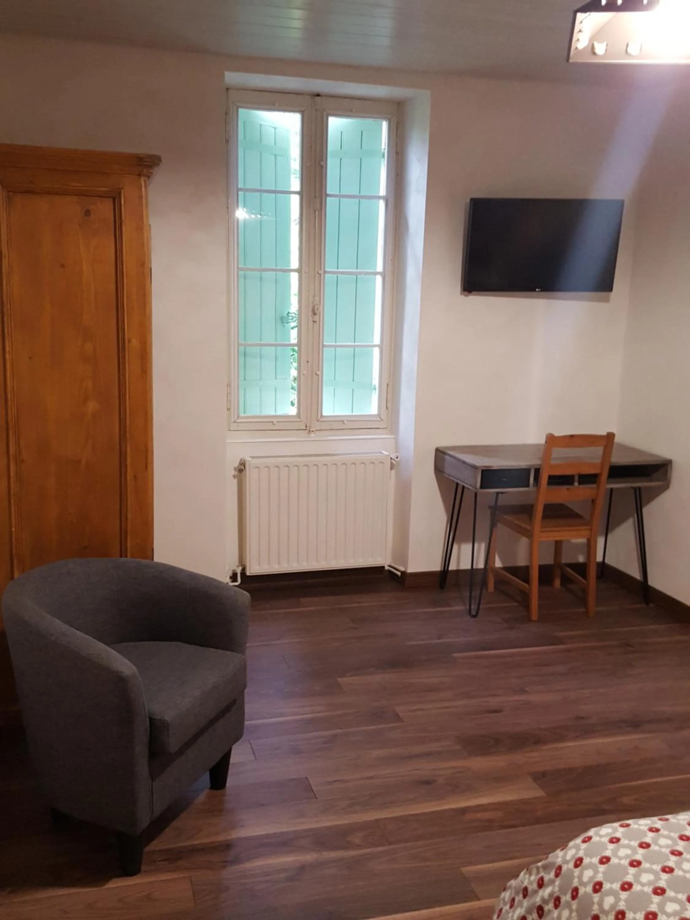 TV and multimedia in Chez Alexandra