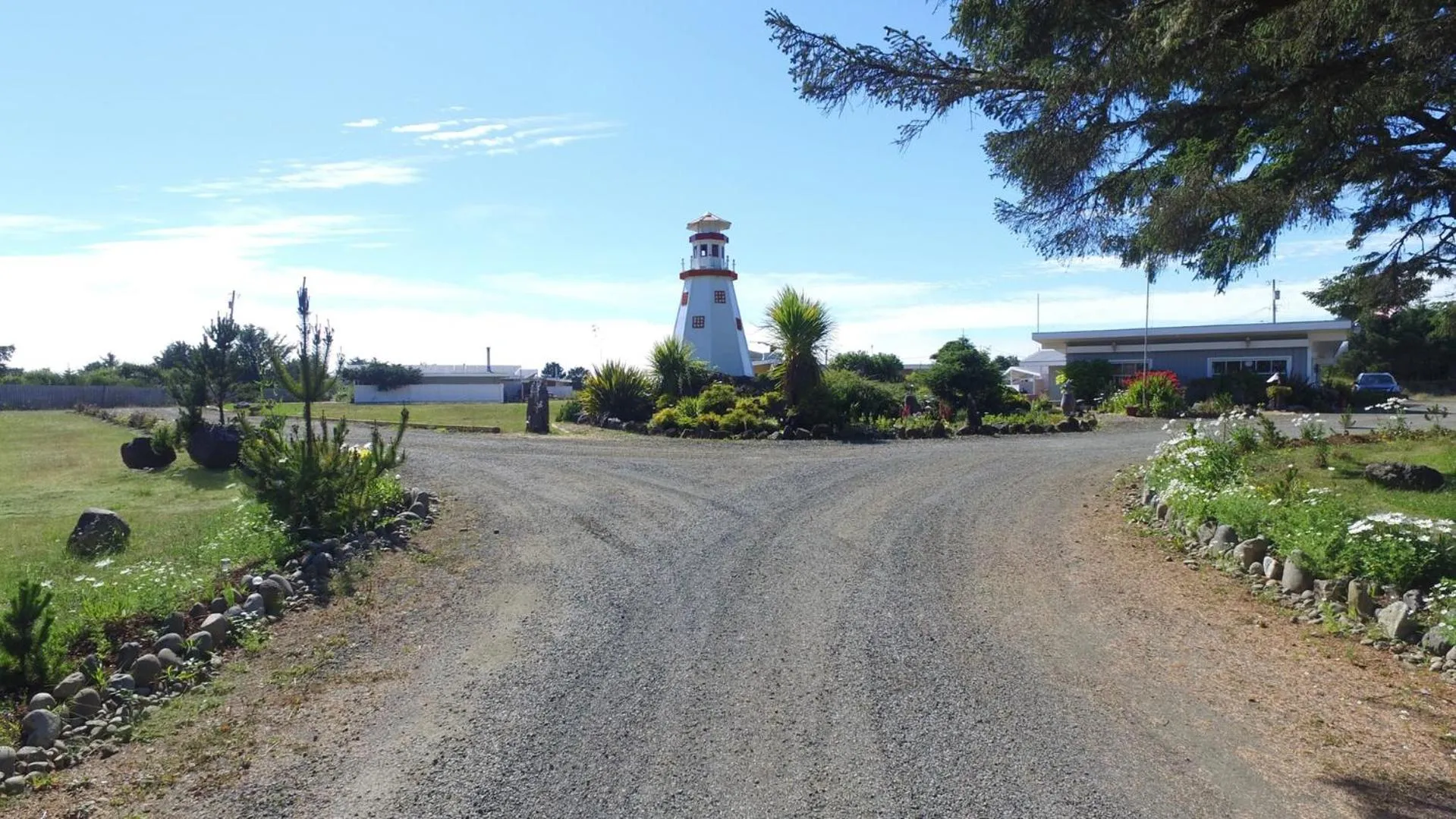 Property building in Beachwood Condos & Resort