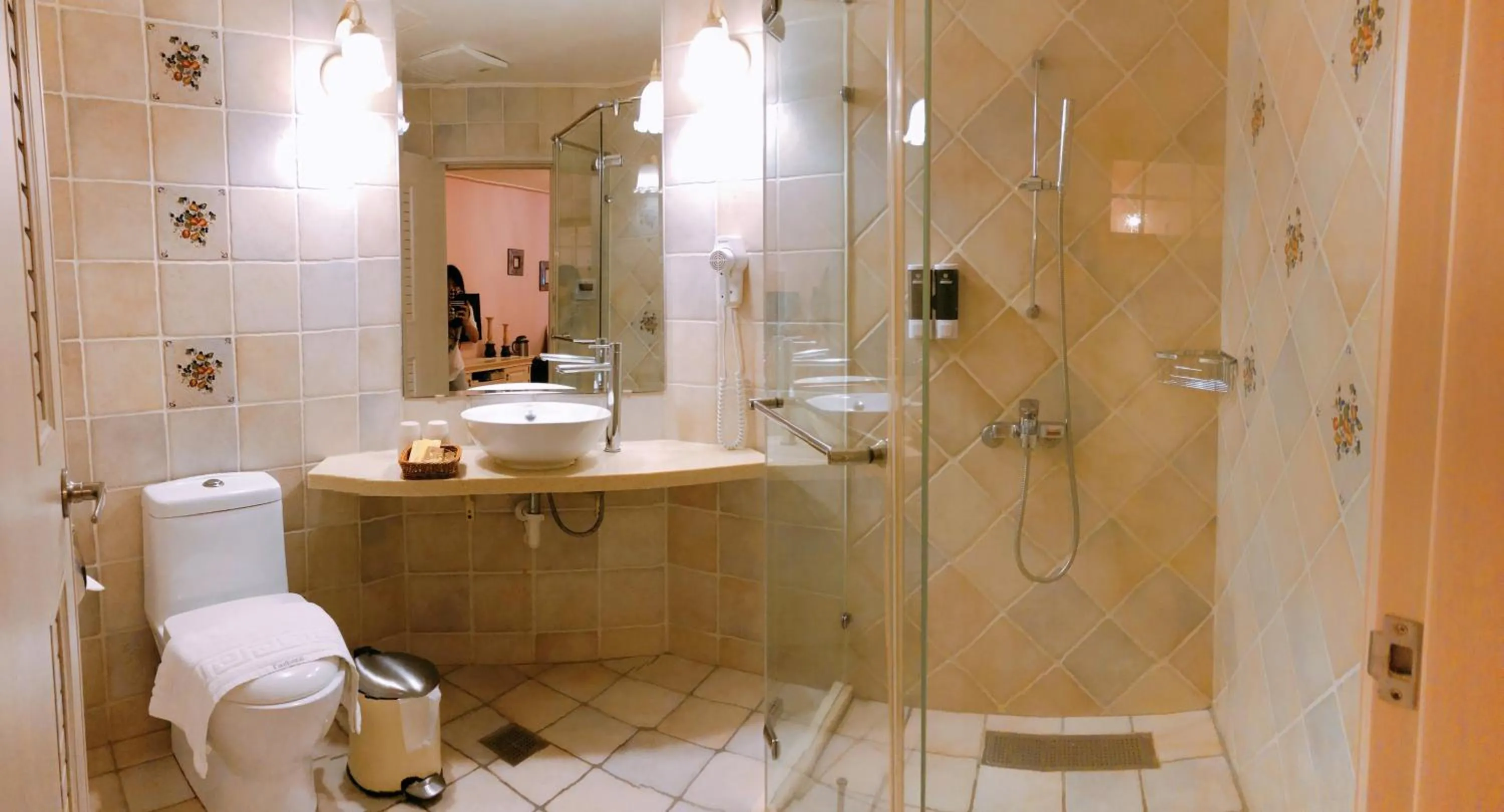 Bathroom in Fazhana Village B&B