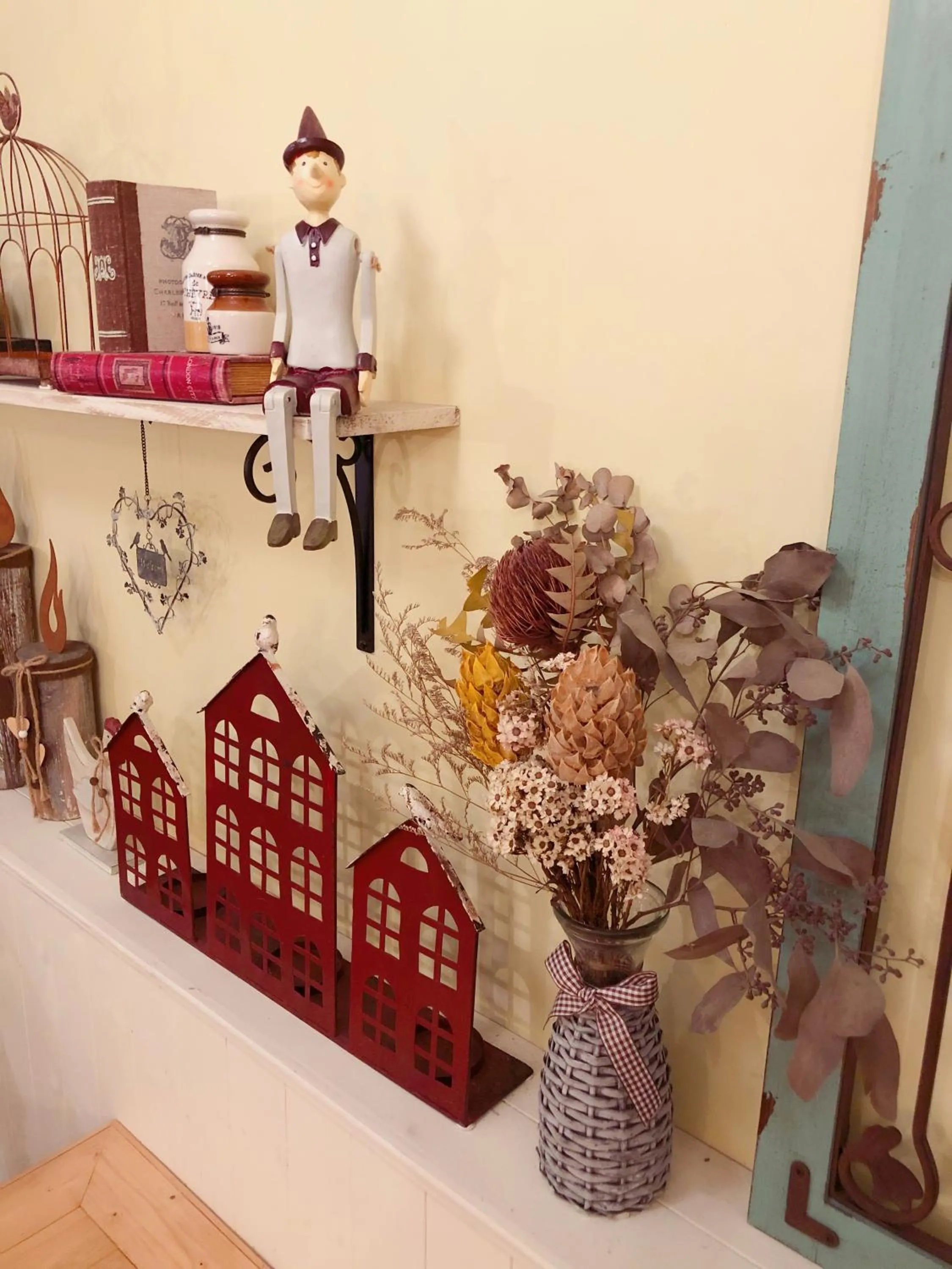 Decorative detail in Fazhana Village B&B