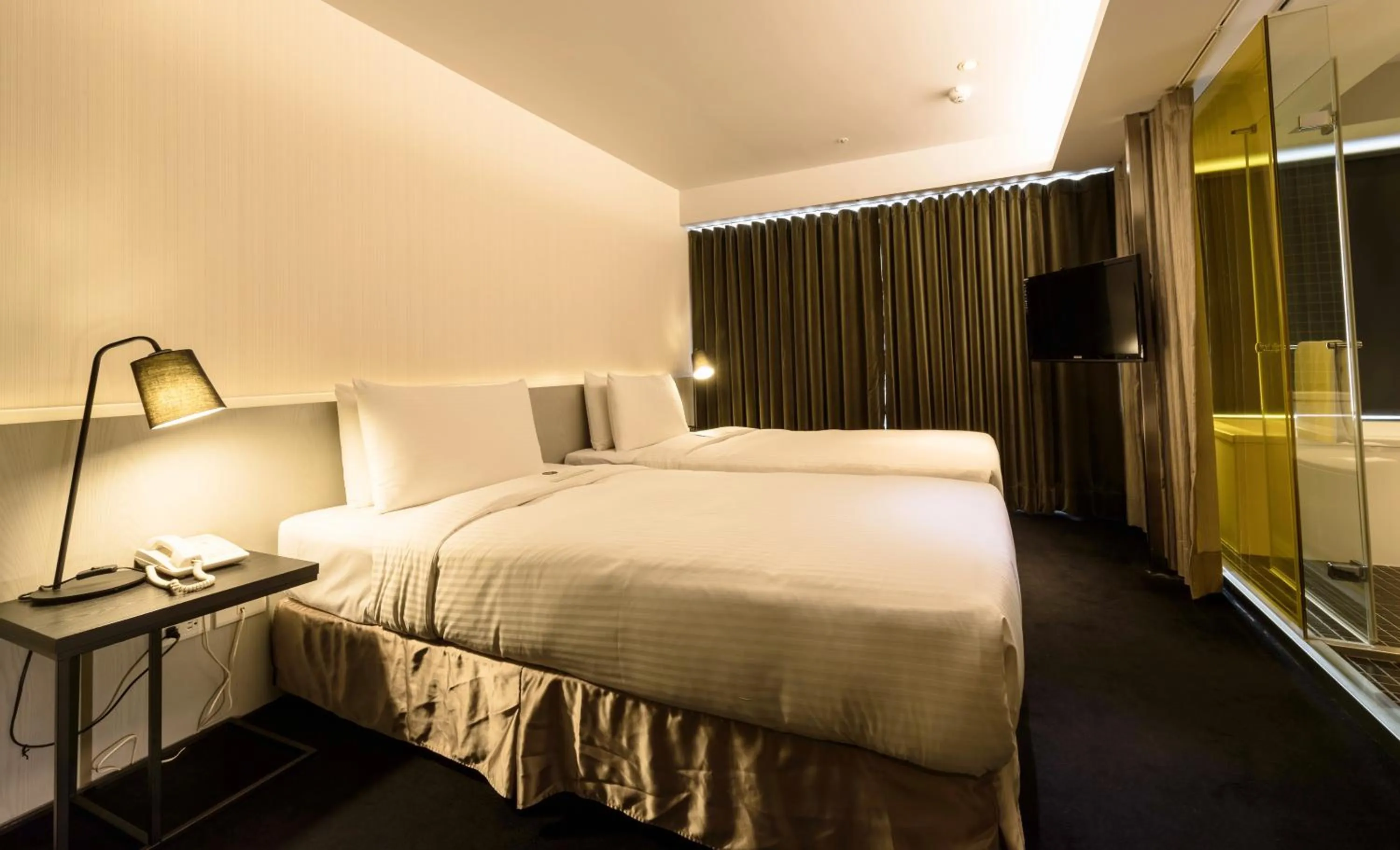 Bed in Vendome East Inn