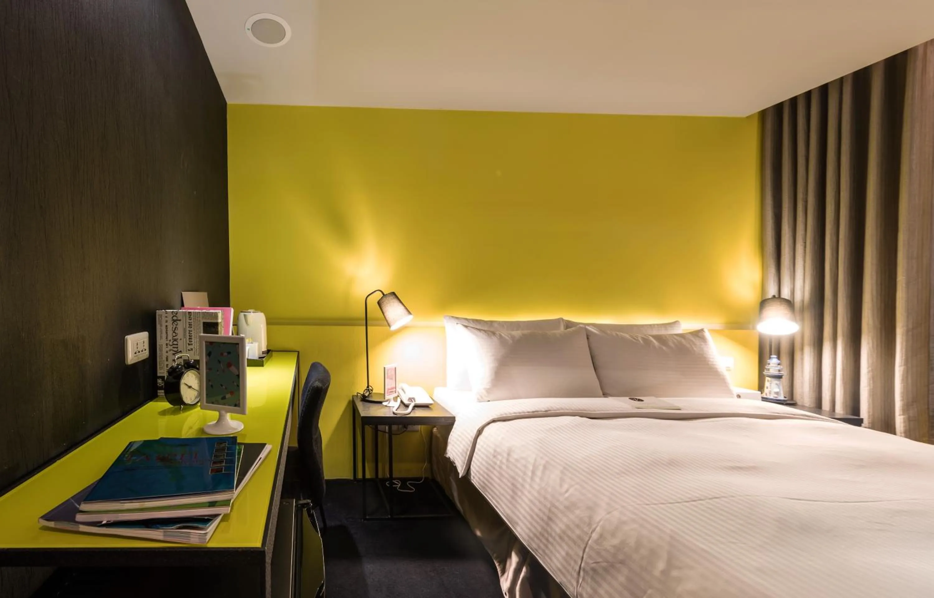 Bed in Vendome East Inn