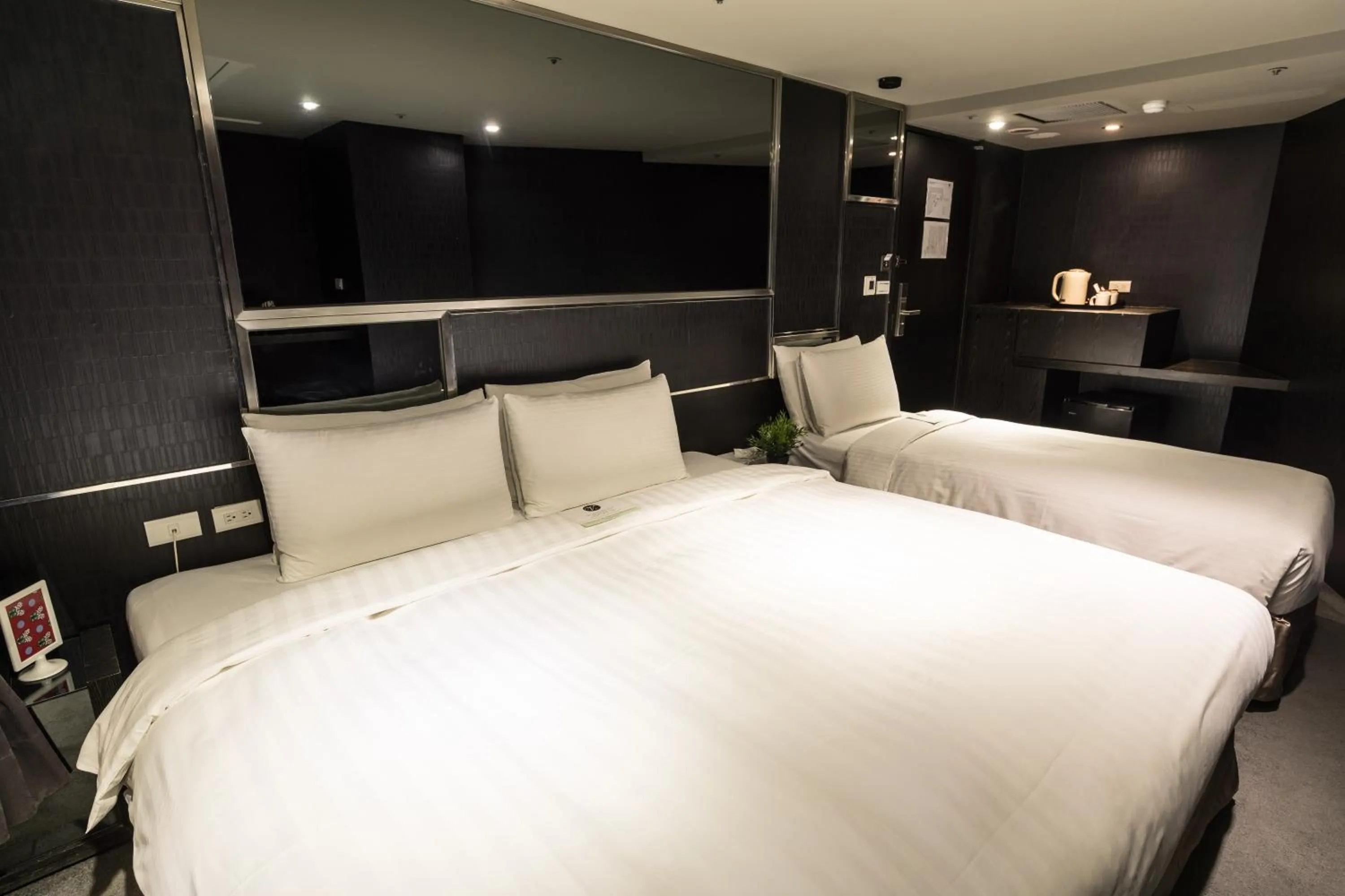 Bed in Vendome East Inn