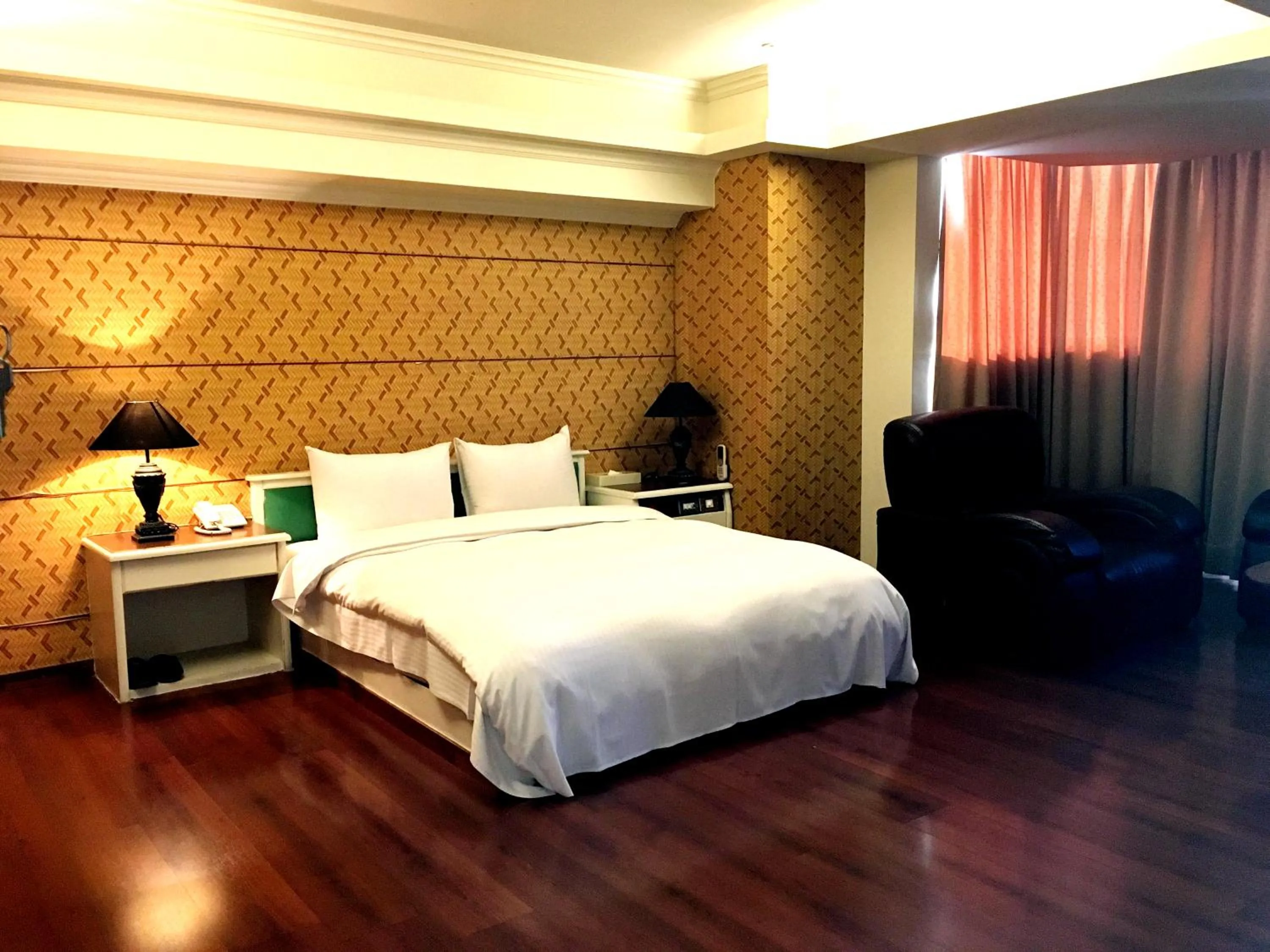 Bed in Zaw Jung Business Hotel