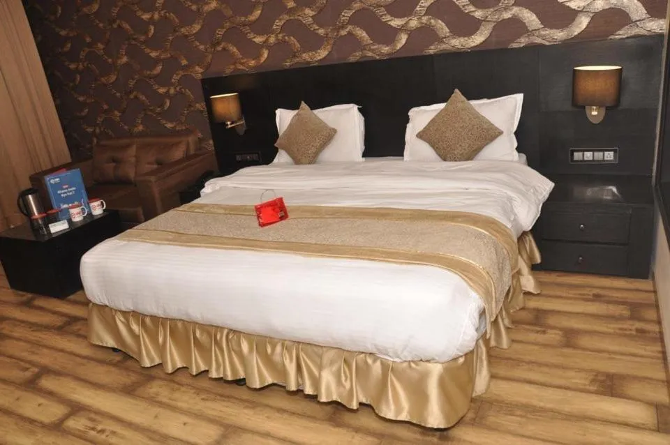Bed in Hotel Gulmarg Regency
